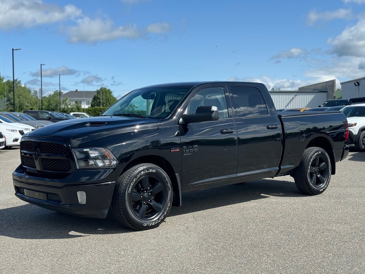 2021 Ram 1500 Classic SLT BLACK APPEARANCE CREWCAB V8 4X4 | TECH AND LUX