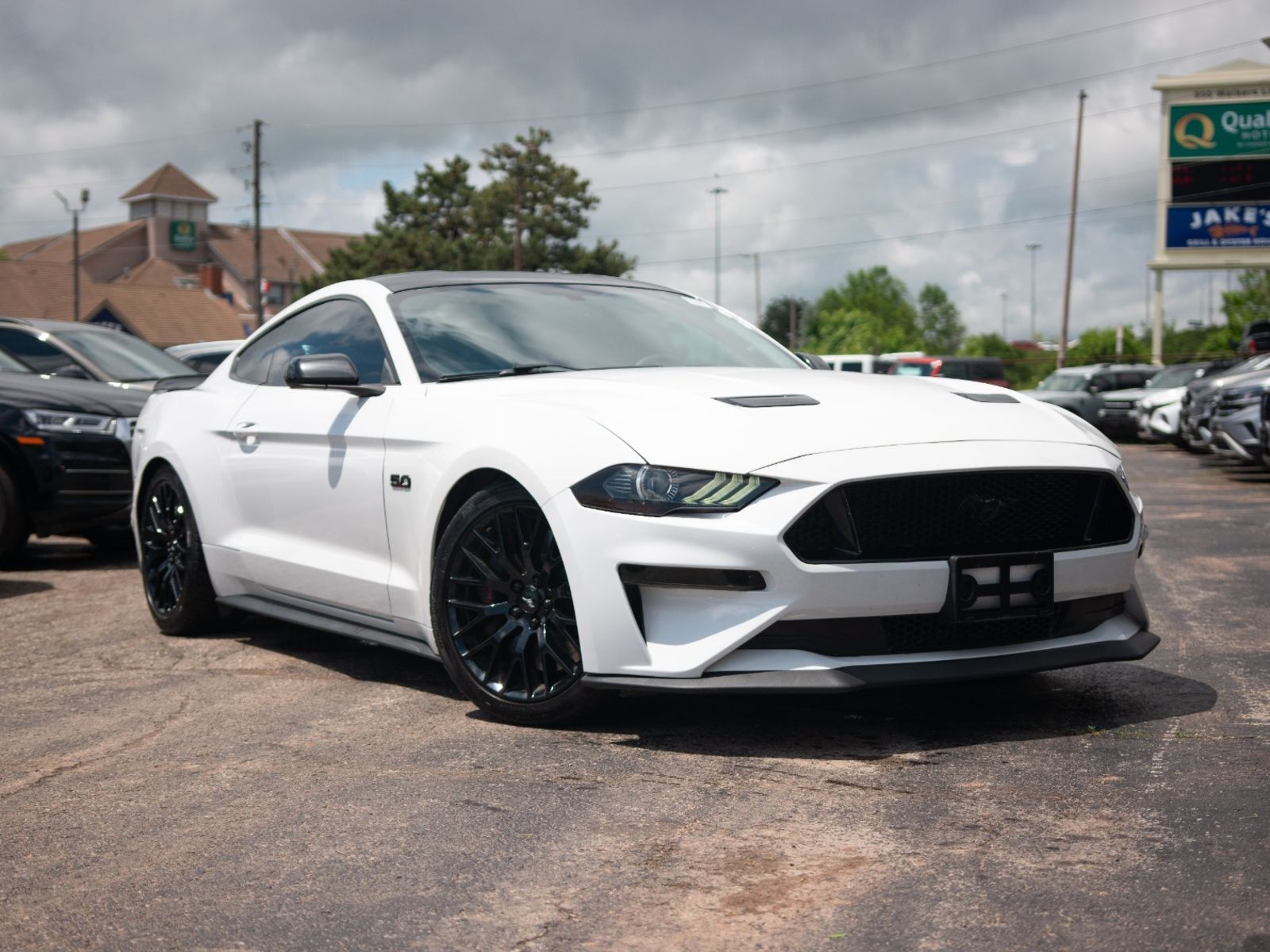 2018 Ford Mustang GT COUPE, PREMIUM, 5.0L V8, PERFOMANCE PKG