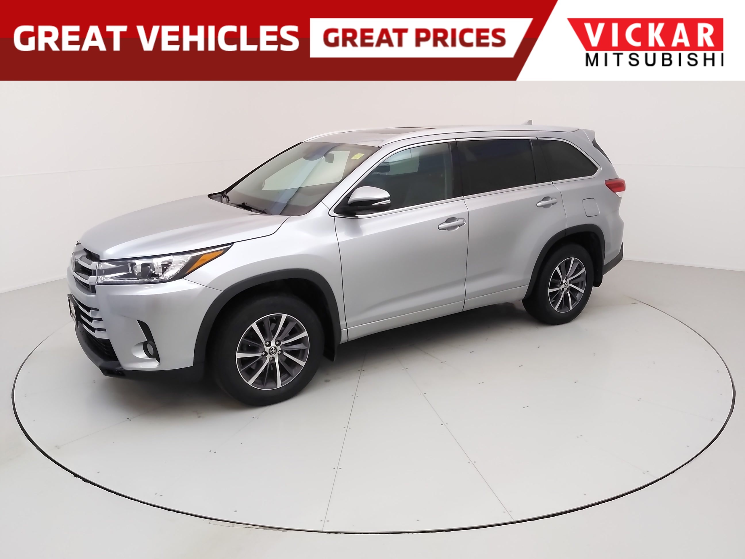 2017 Toyota Highlander AWD 4dr XLE 7 SEATER FULL LOADED 