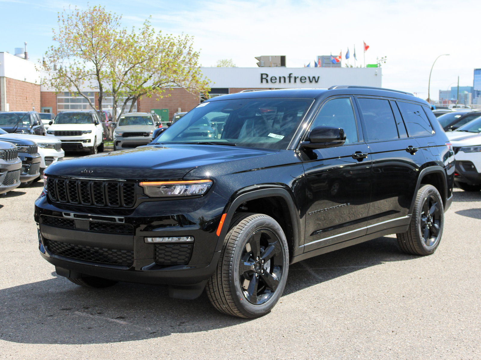 2024 Jeep Grand Cherokee L Limited 4x4, Pano Sunroof, Black Appearance Packag
