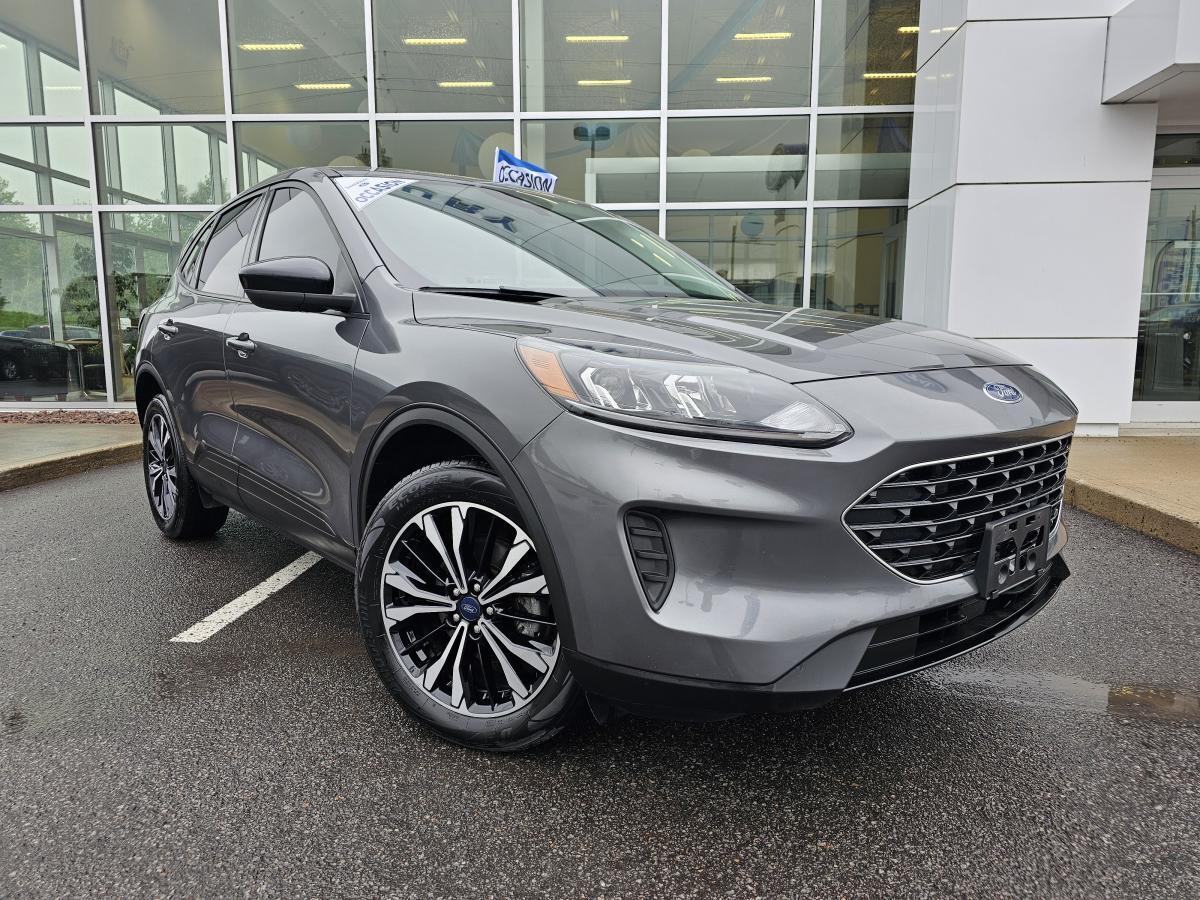 2022 Ford Escape SE AWD, Sport Package, Starter, Heated Seats