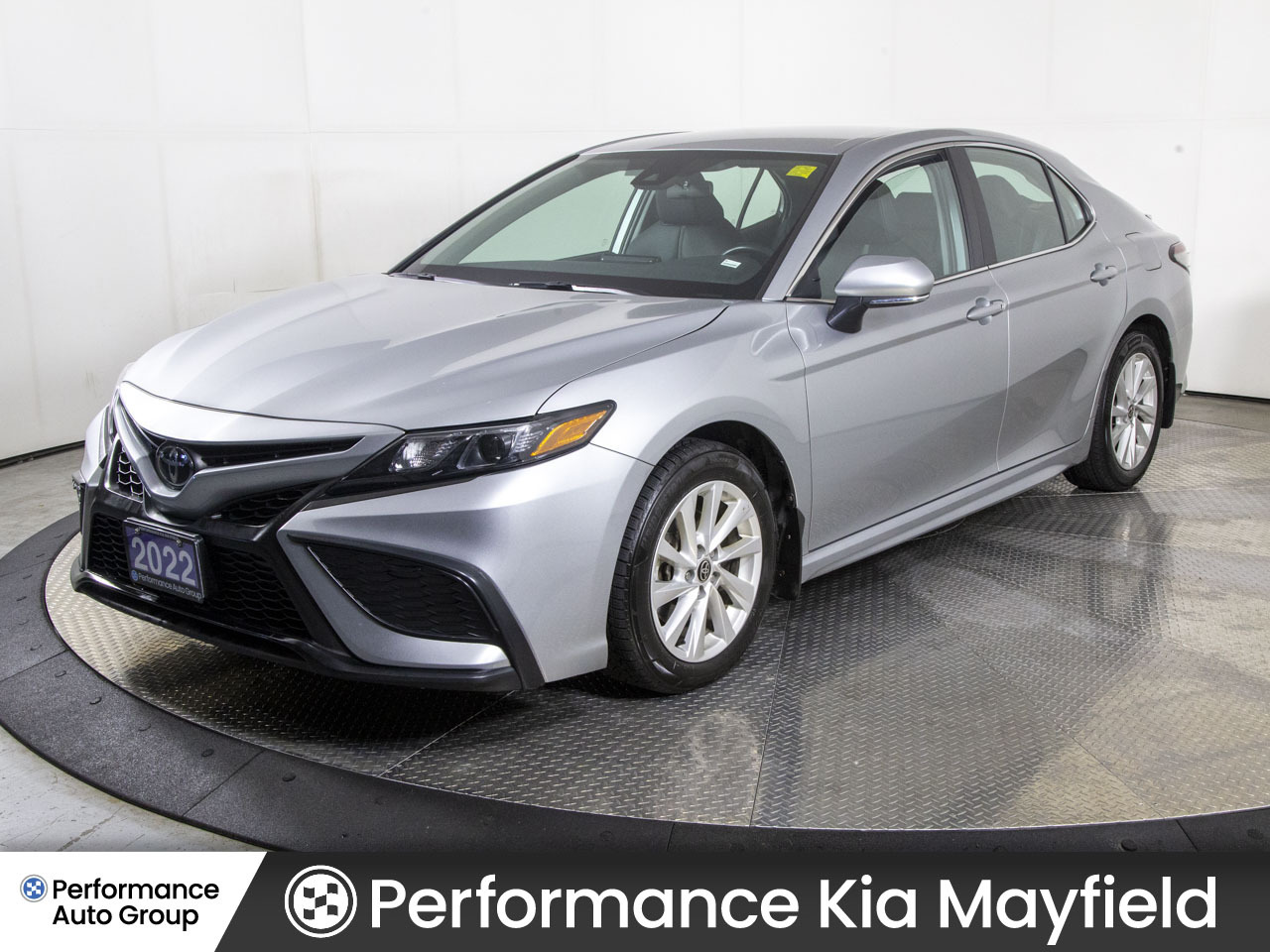 2022 Toyota Camry SE/LEATHER INT/BACK UP CAMERA/HEATED SEATS