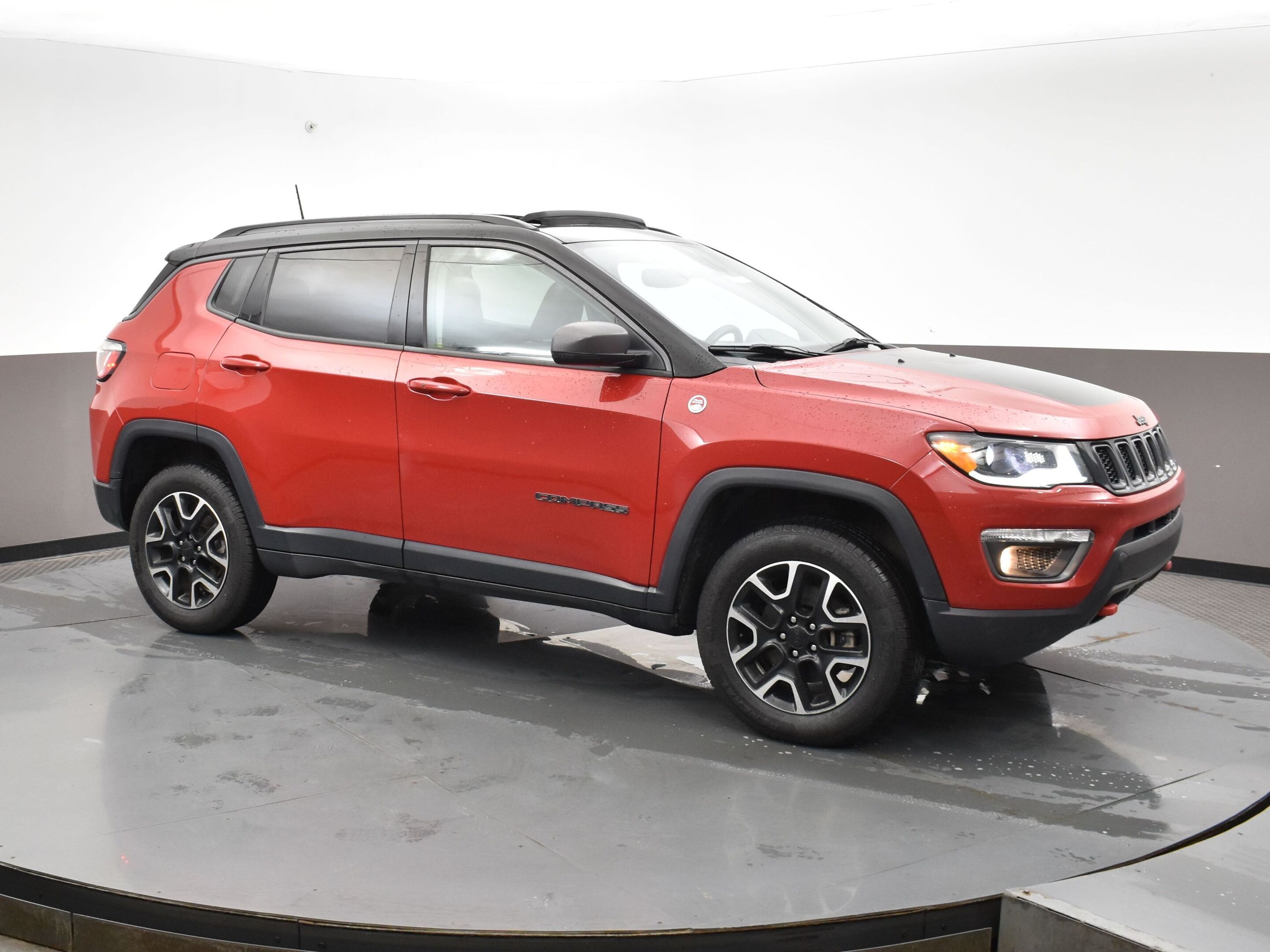 2021 Jeep Compass TRAIL HAWK 4x4 with DUAL CLIMATE CONTROL, SUNROOF,