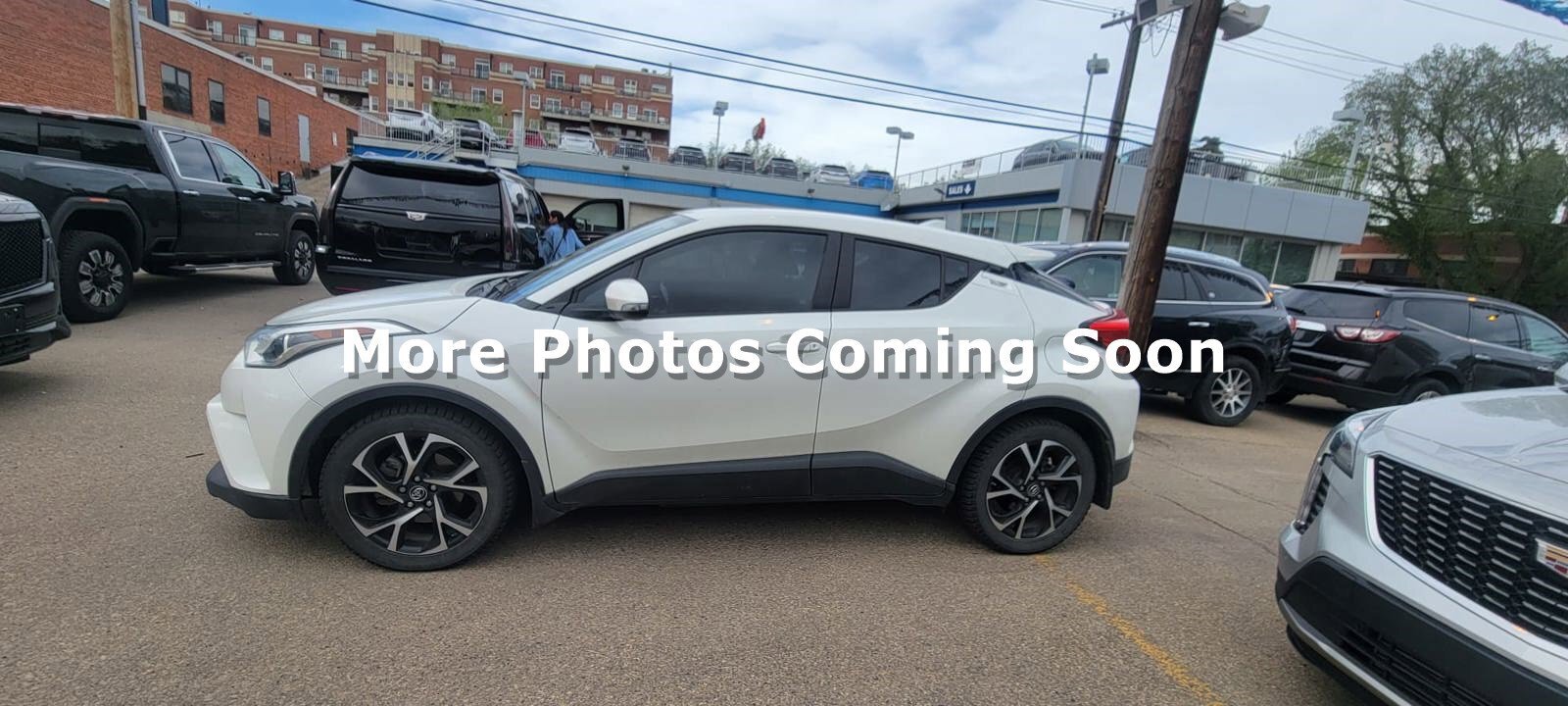 2018 Toyota C-HR XLE Heated Seats Nav Capable Lane Assist Rear Came