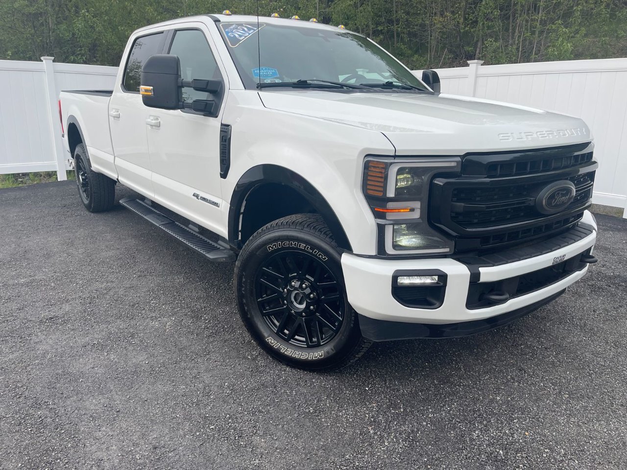 2021 Ford F-350 SUPER DUTY Lariat | Leather | Cam | USB | Warranty to 2026