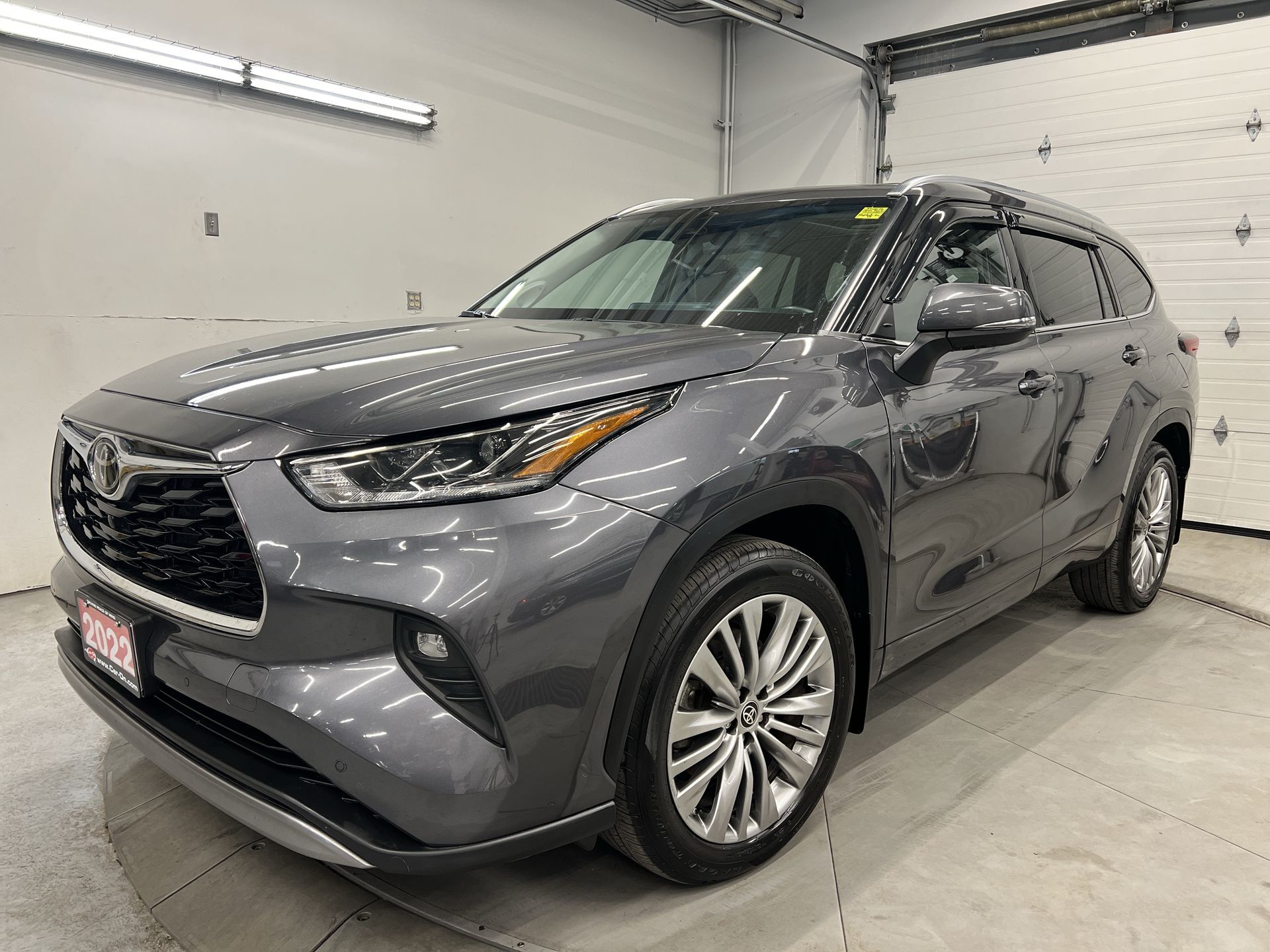 2022 Toyota Highlander PLATINUM AWD | 7-PASS | PANO ROOF | 360 CAM | HUD