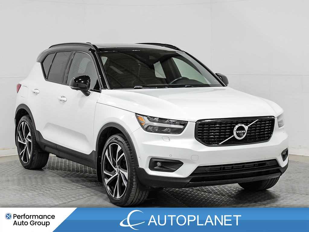 2020 Volvo XC40 T5 R-Design AWD, Back Up Cam, Pano Roof!
