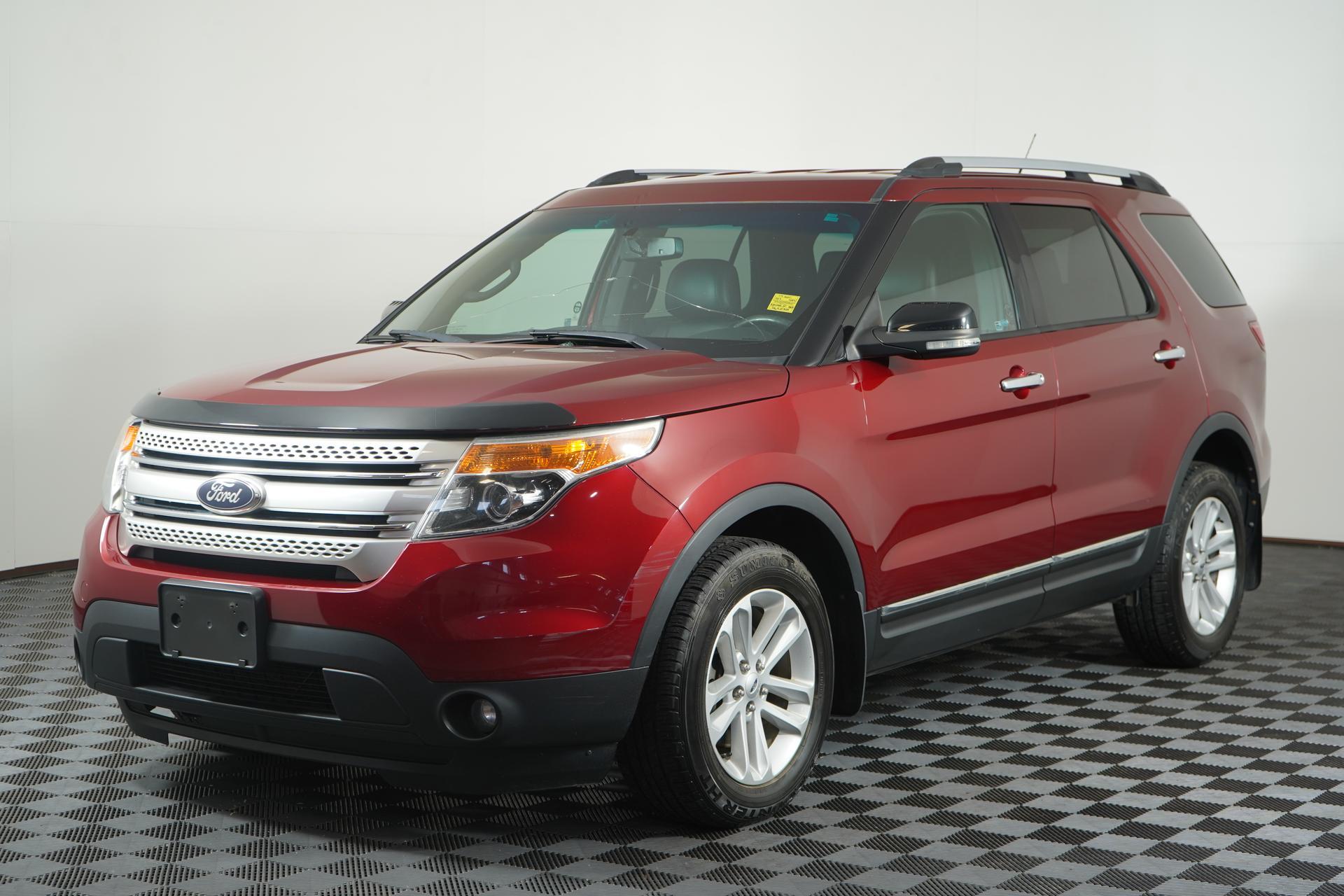 2013 Ford Explorer XLT  THIS FUNCTIONAL AND SPACIOUS SUV HAS BEEN WEL