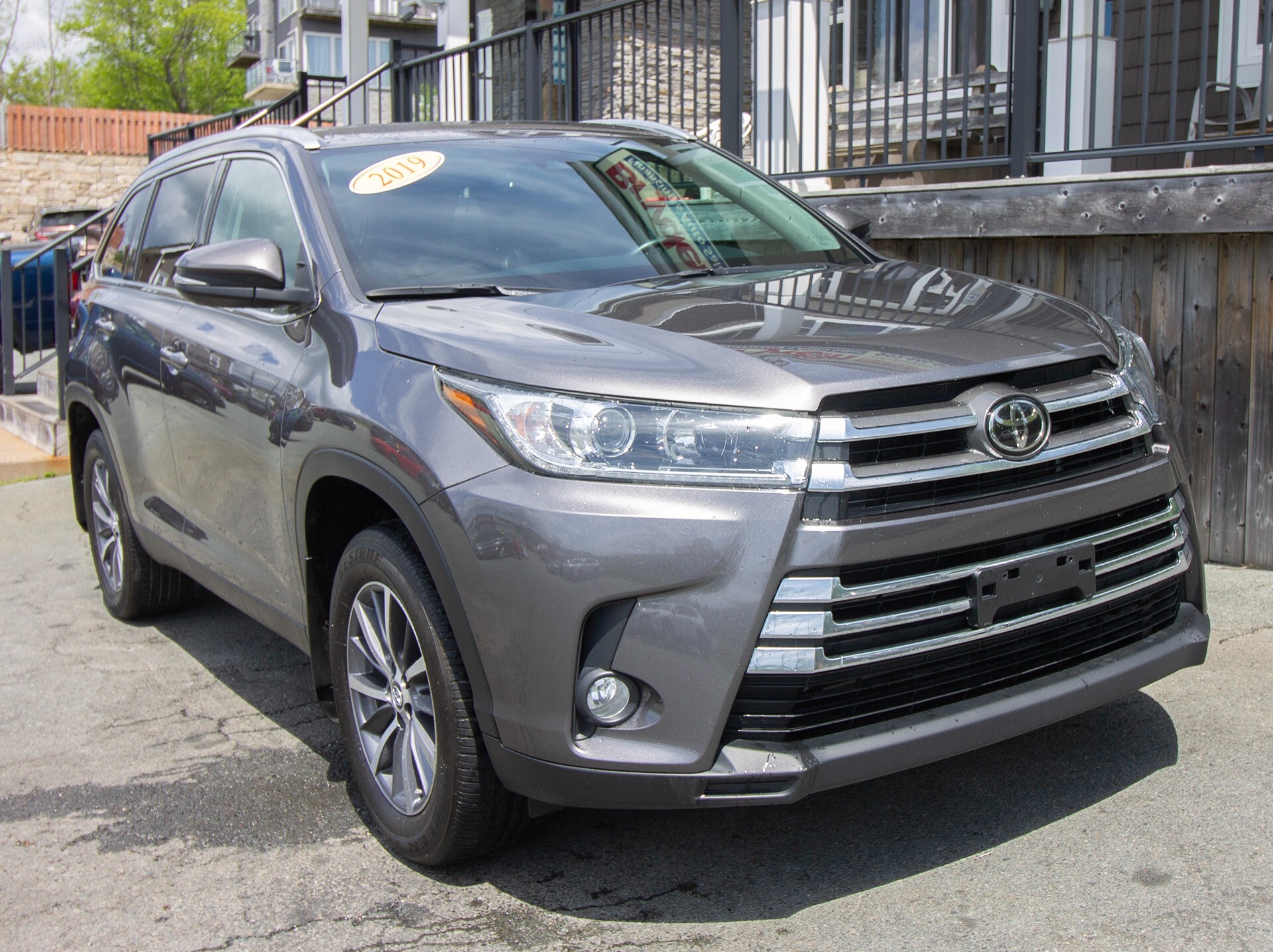 2019 Toyota Highlander LEATHER | SUNROOF | GPS NAV | BRYDEN CARRIES 7 & 8