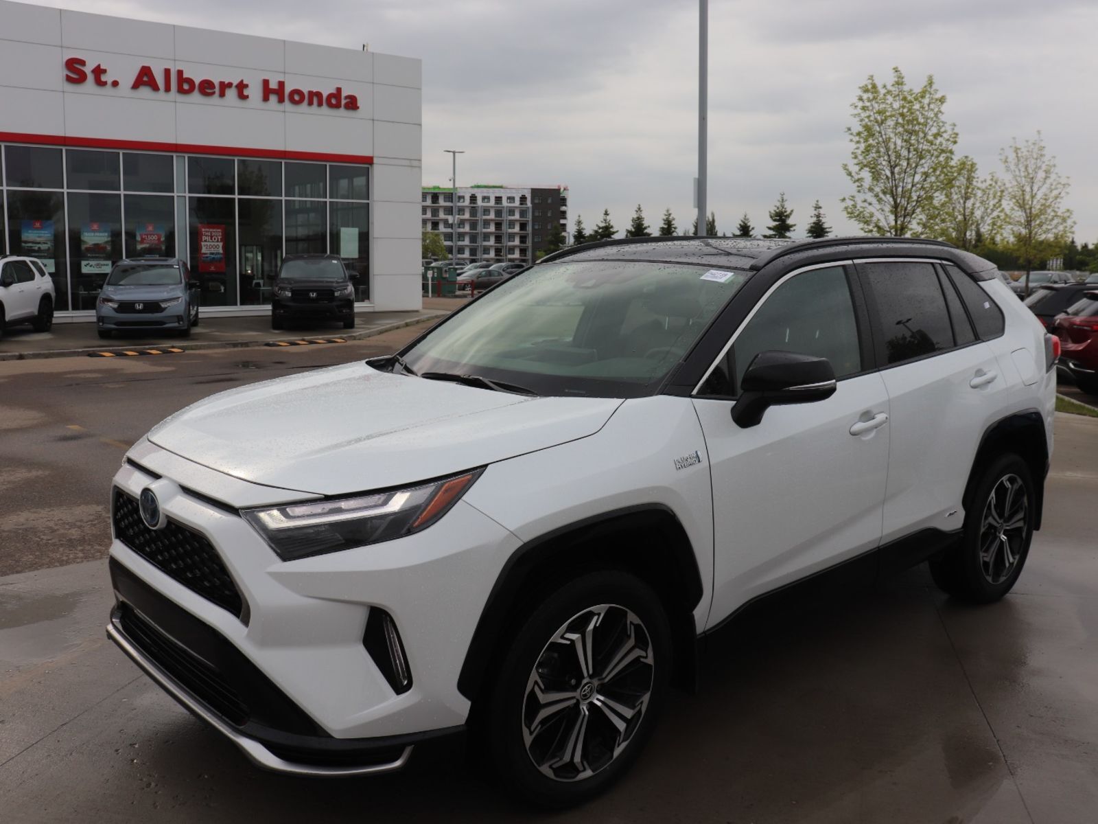 2023 Toyota RAV4 Prime XSE: AWD/HEATED SEATS AND STEERING/POWER LIFTGATE
