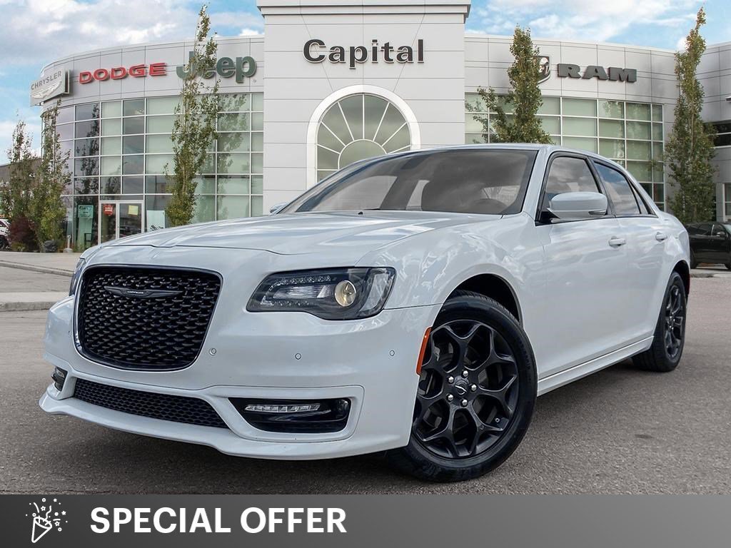 2022 Chrysler 300 300 Touring L | AWD | Heated Seats and Steering Wh