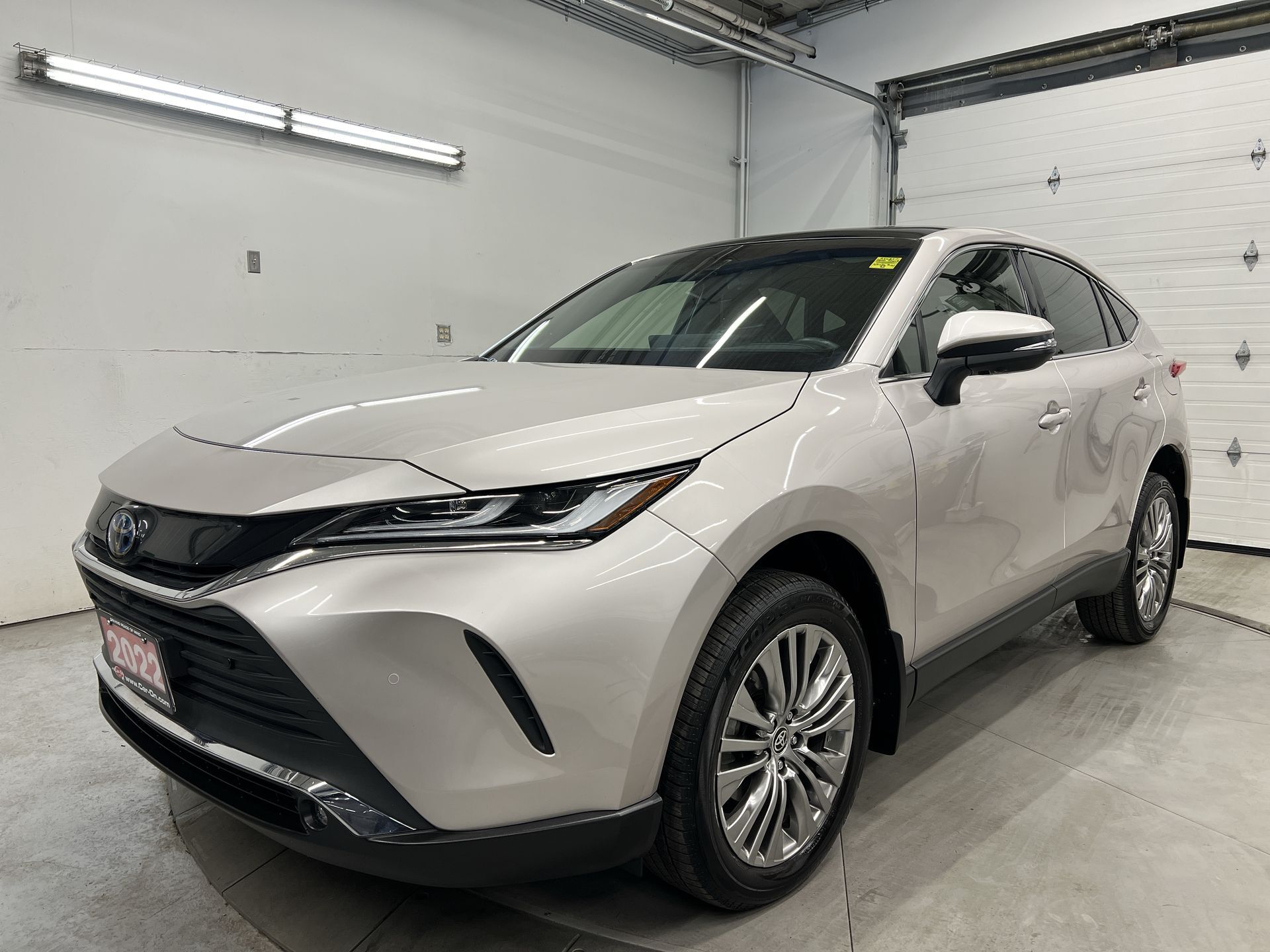 2022 Toyota Venza LIMITED HYBRID AWD| PANO ROOF| 360 CAM | NAV | JBL