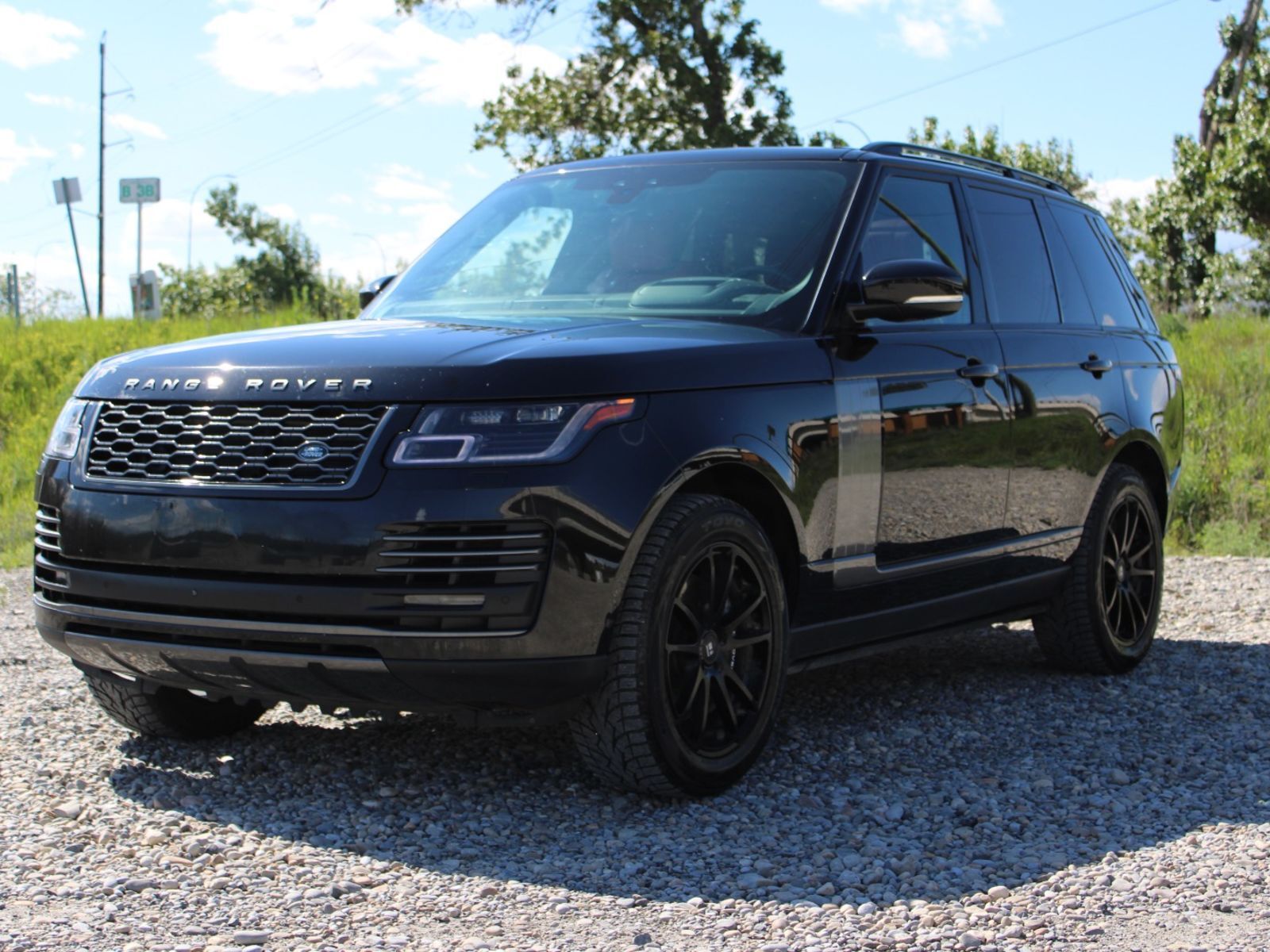 2022 Land Rover Range Rover $185K MSRP - DEPLOYABLE SIDESTEPS/TWO SETS OF WHEE