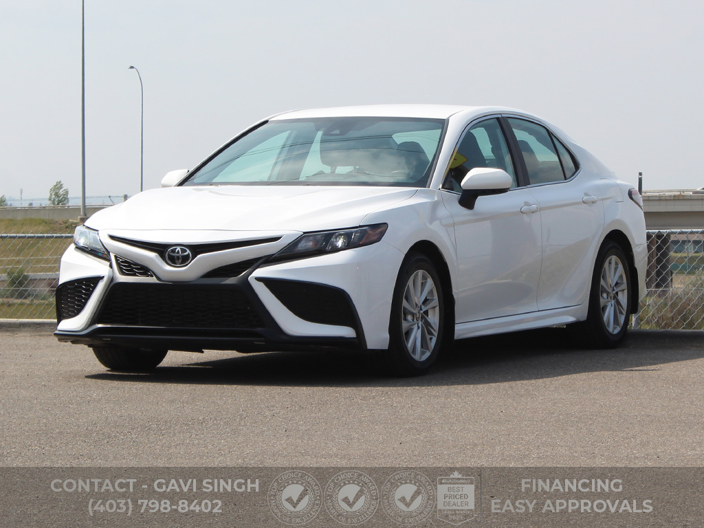 2022 Toyota Camry SE | LEATHER | HEATED SEATS 