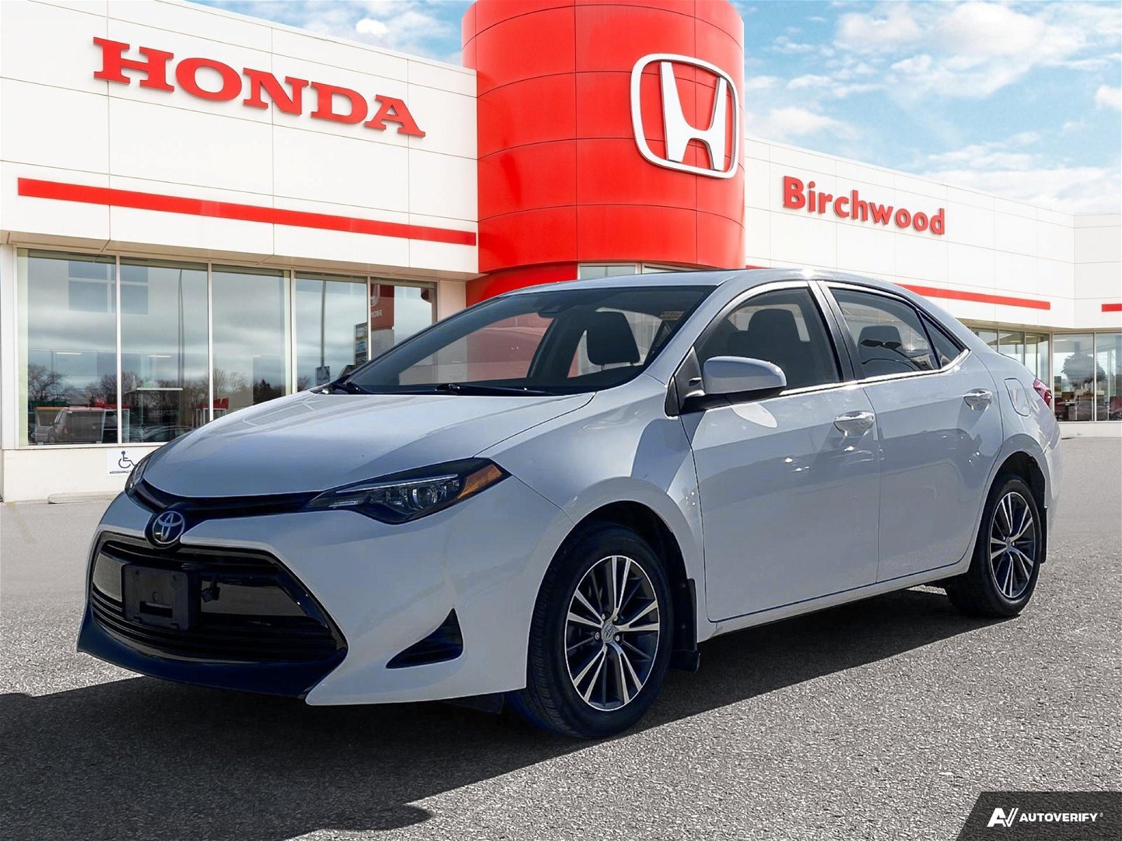 2019 Toyota Corolla LE 2 sets of tires and rims | Sunroof | Bluetooth