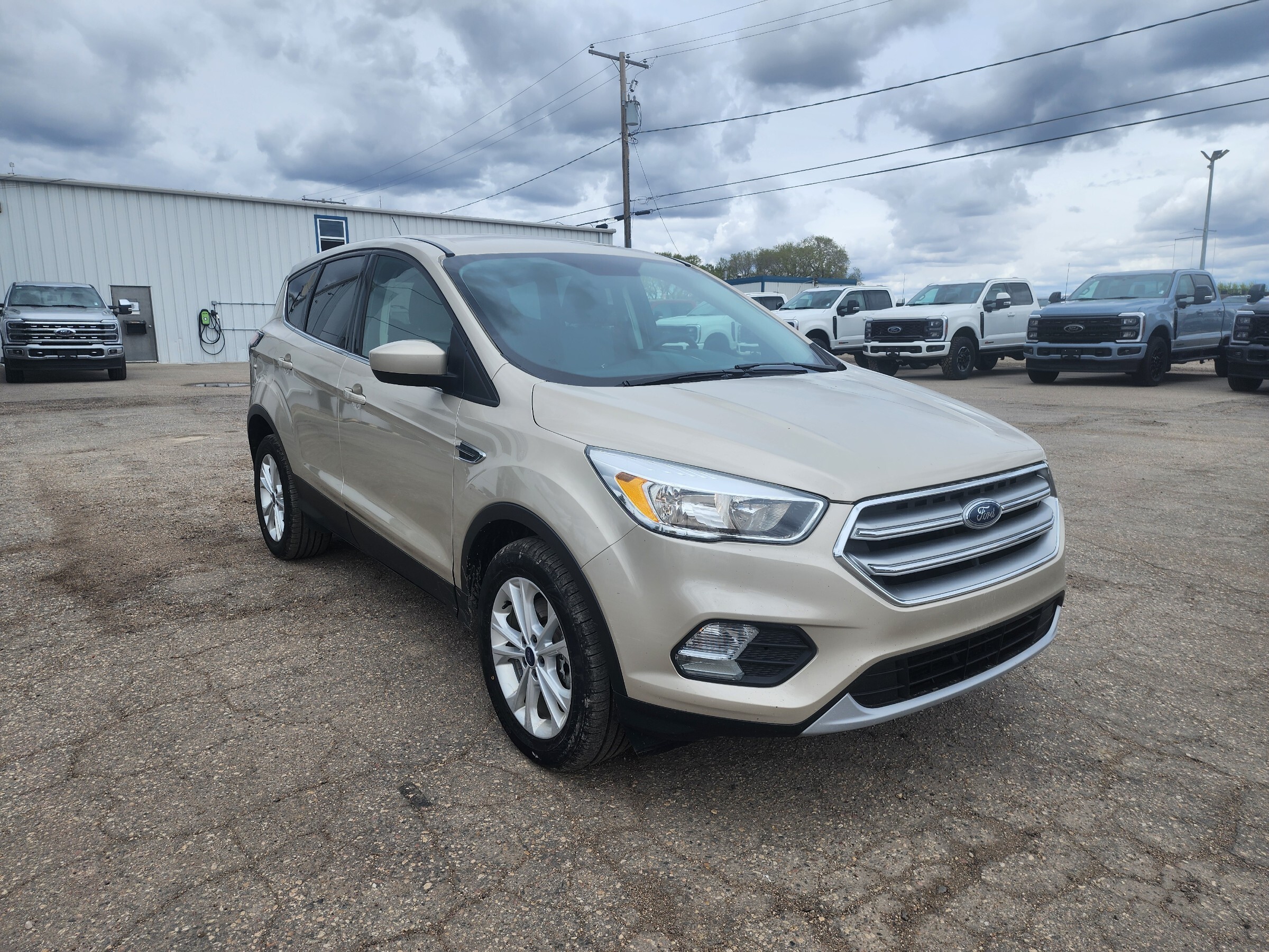 2017 Ford Escape SE HEATED SEATS | KEYLES ENTRY | BLUETOOTH