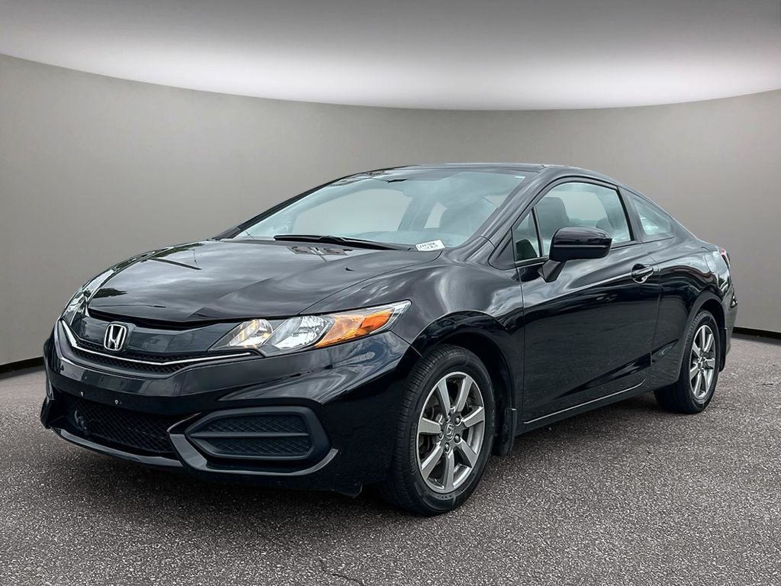 2015 Honda Civic Coupe LX - Rear View Cam/ Cruise Control / Heated Seats 