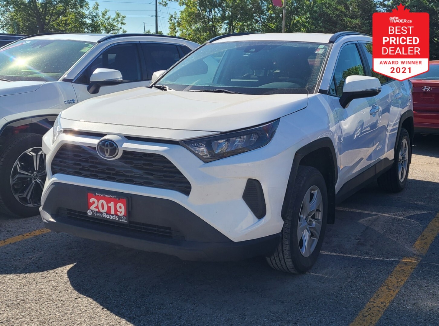 2019 Toyota RAV4 LE, 19226 kms below market average!, Locally Owned