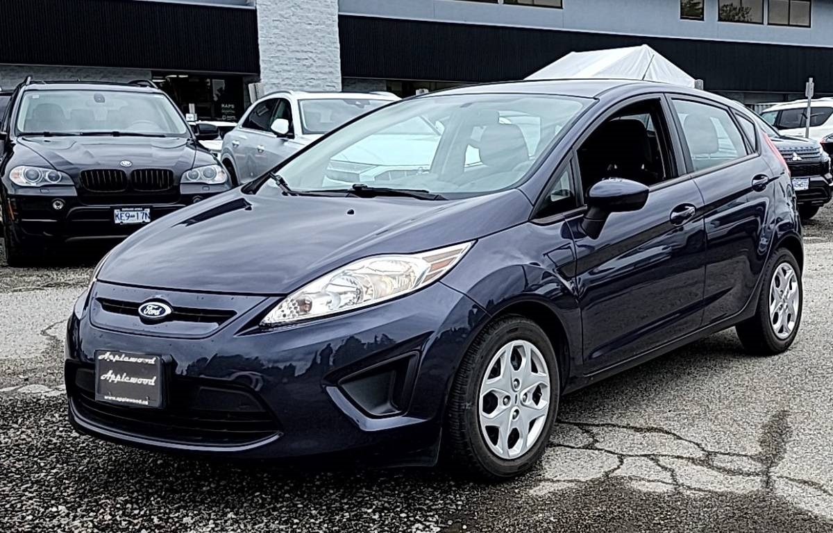 2013 Ford Fiesta SE - No Accidents, 178-Point Safety Inspection!