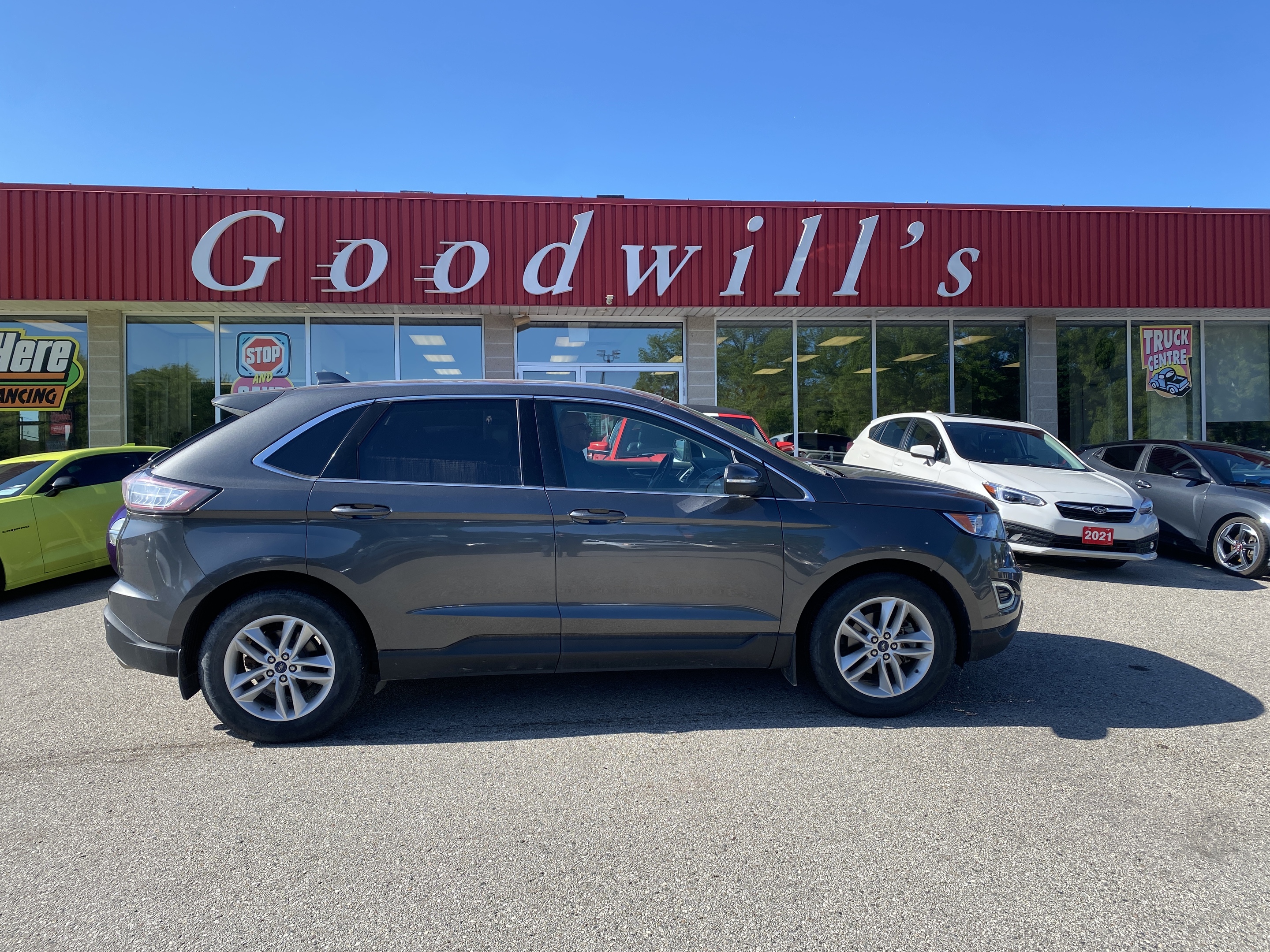 2015 Ford Edge SEL, HEATED CLOTH, WELL SERVICED, REMOTE START!
