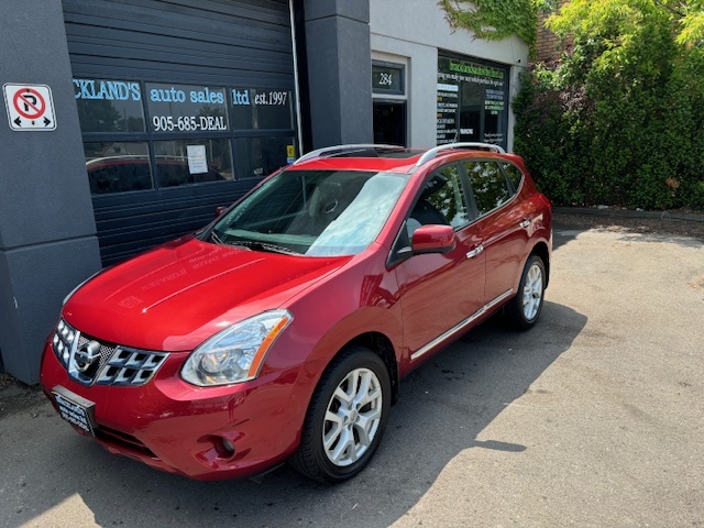 2013 Nissan Rogue AWD SL, ONE OWNER, CLEAN CARFAX, LOW KMS!!