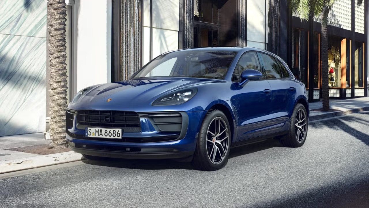 2022 Porsche Macan Adaptive Cruise Control | Upgraded Leather Package