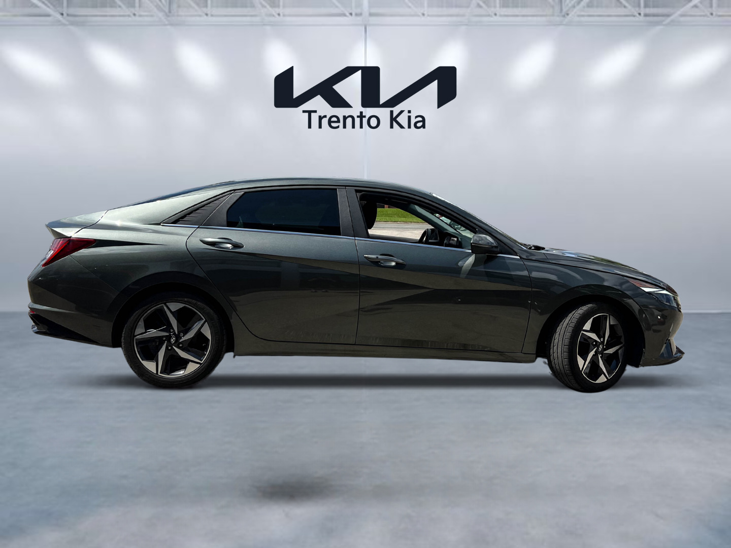 2023 Hyundai Elantra Hybrid Hybrid Luxury Pkg. | BOSE Surround Sound      