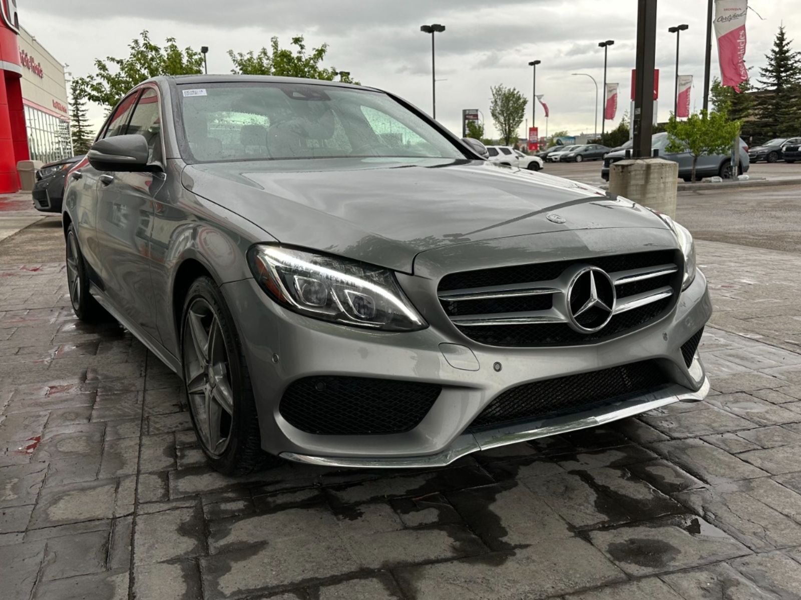 2015 Mercedes-Benz C-Class C300: No Accidents, Leather, Fully Loaded