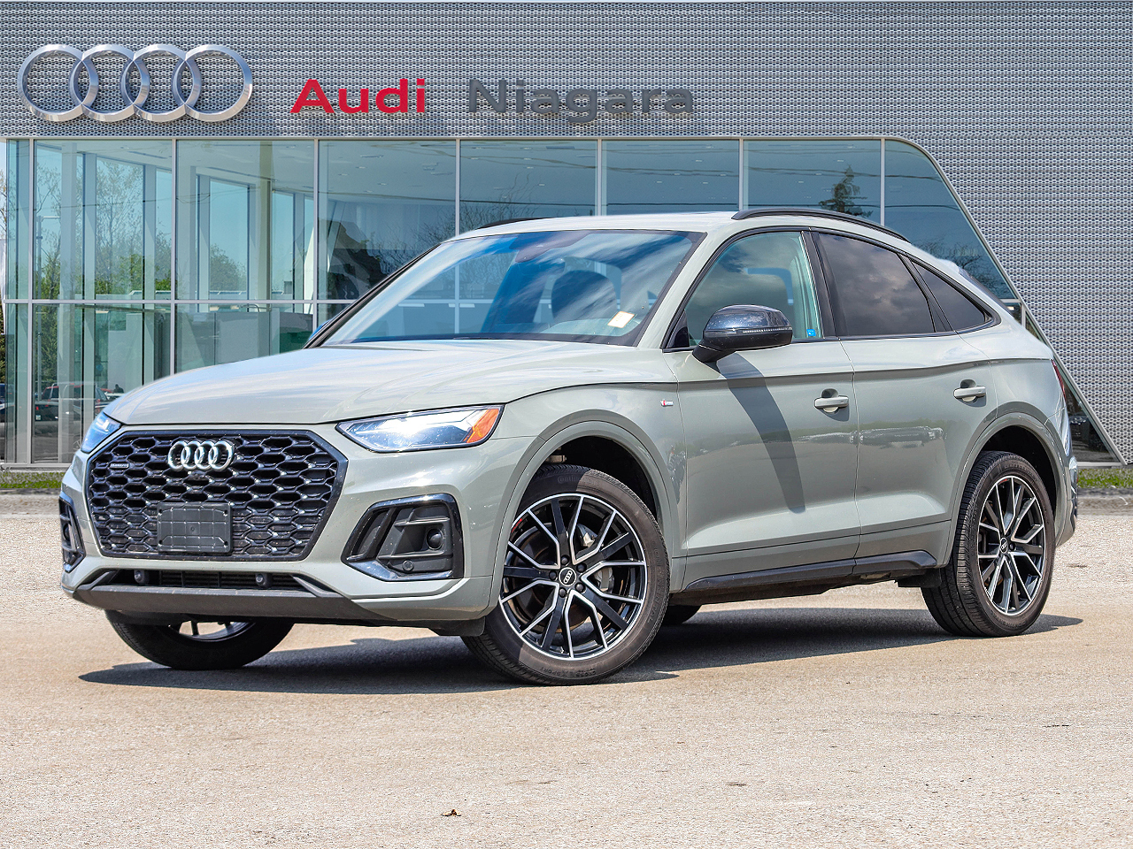 2021 Audi Q5 Sportback LOCAL TRADE! CLEAN CARFAX! ONE OWNER! 