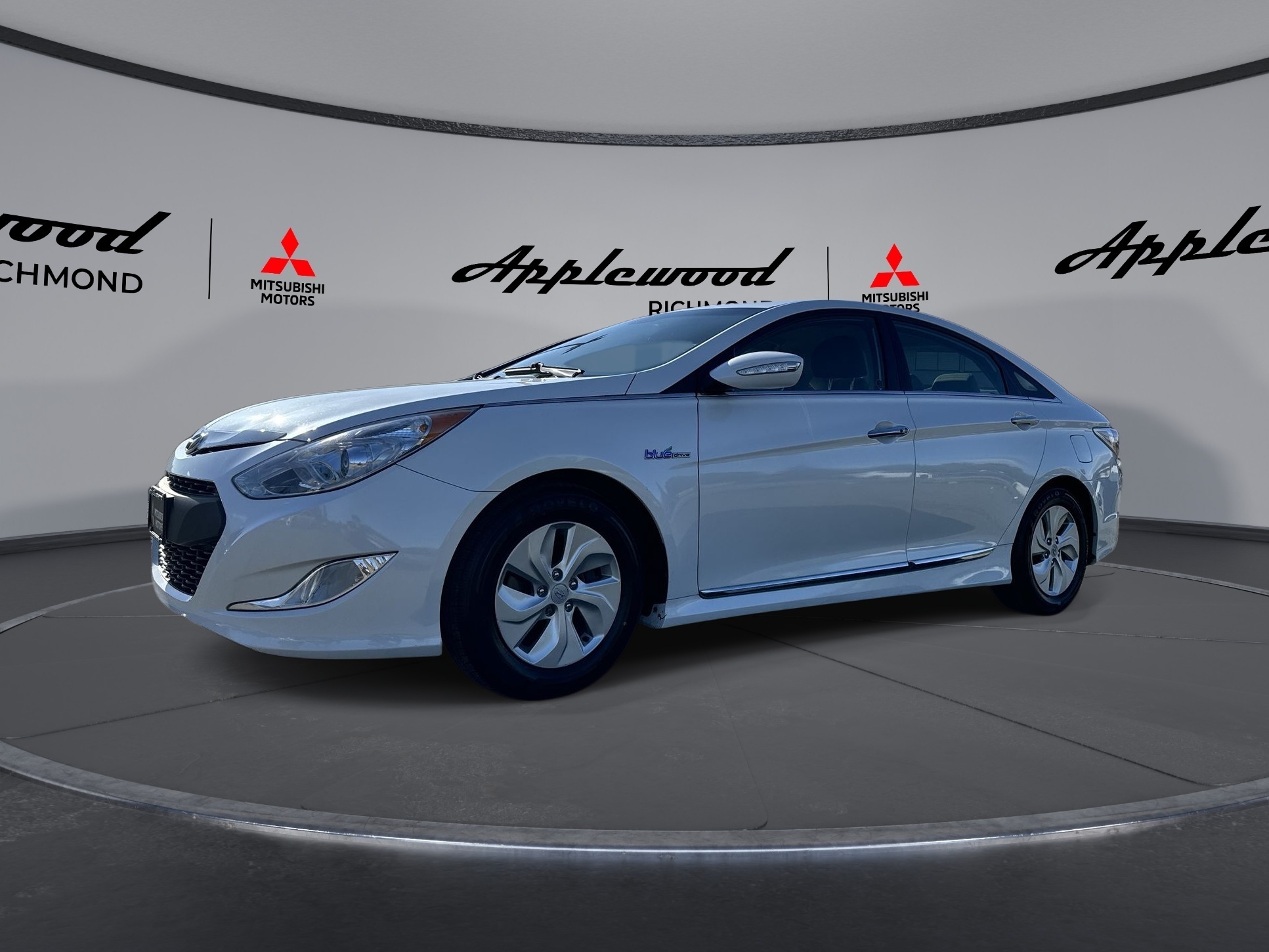 2015 Hyundai Sonata Hybrid Hybrid; LOCAL | NEW TIRES | MINT
