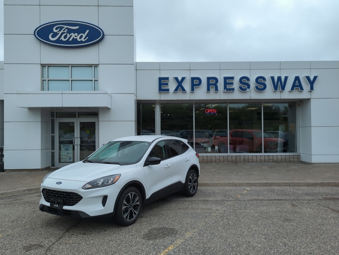 2021 Ford Escape SE Hybrid - AWD, SPORT APPEARANCE PACKAGE, COLD WE