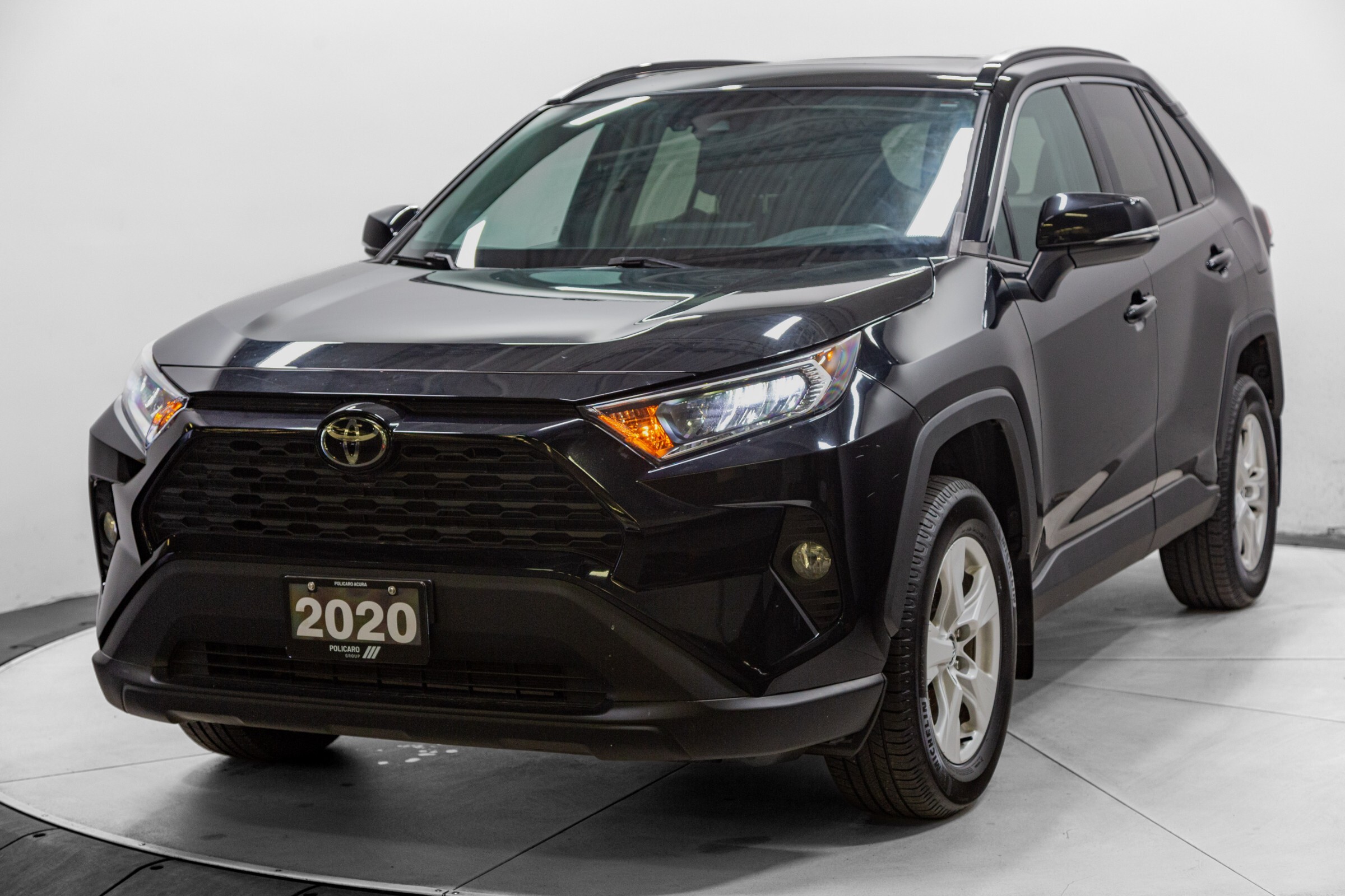 2020 Toyota RAV4 XLE CLEAN CARFAX | ONE OWNER