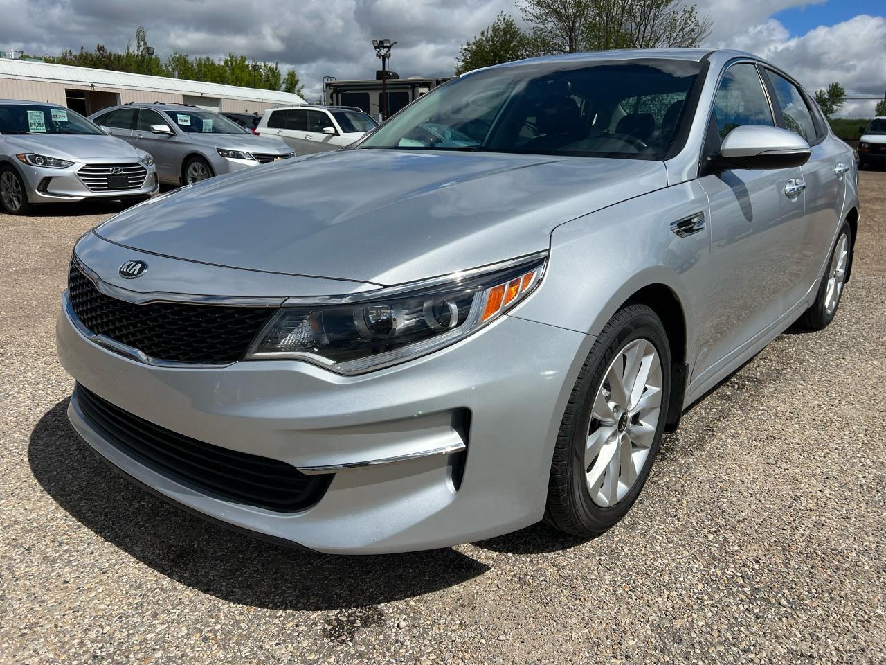 2017 Kia Optima LX+ Htd Steering & Seats, BU Cam, Push Button