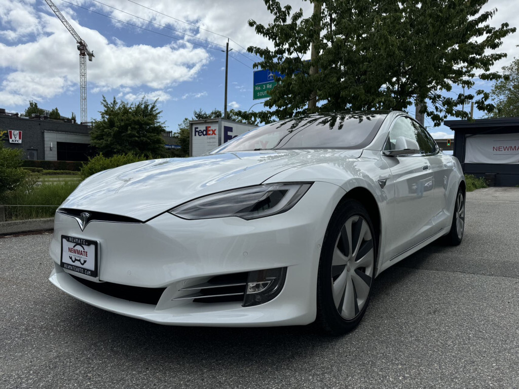2020 Tesla Model S Long Range PLUS.