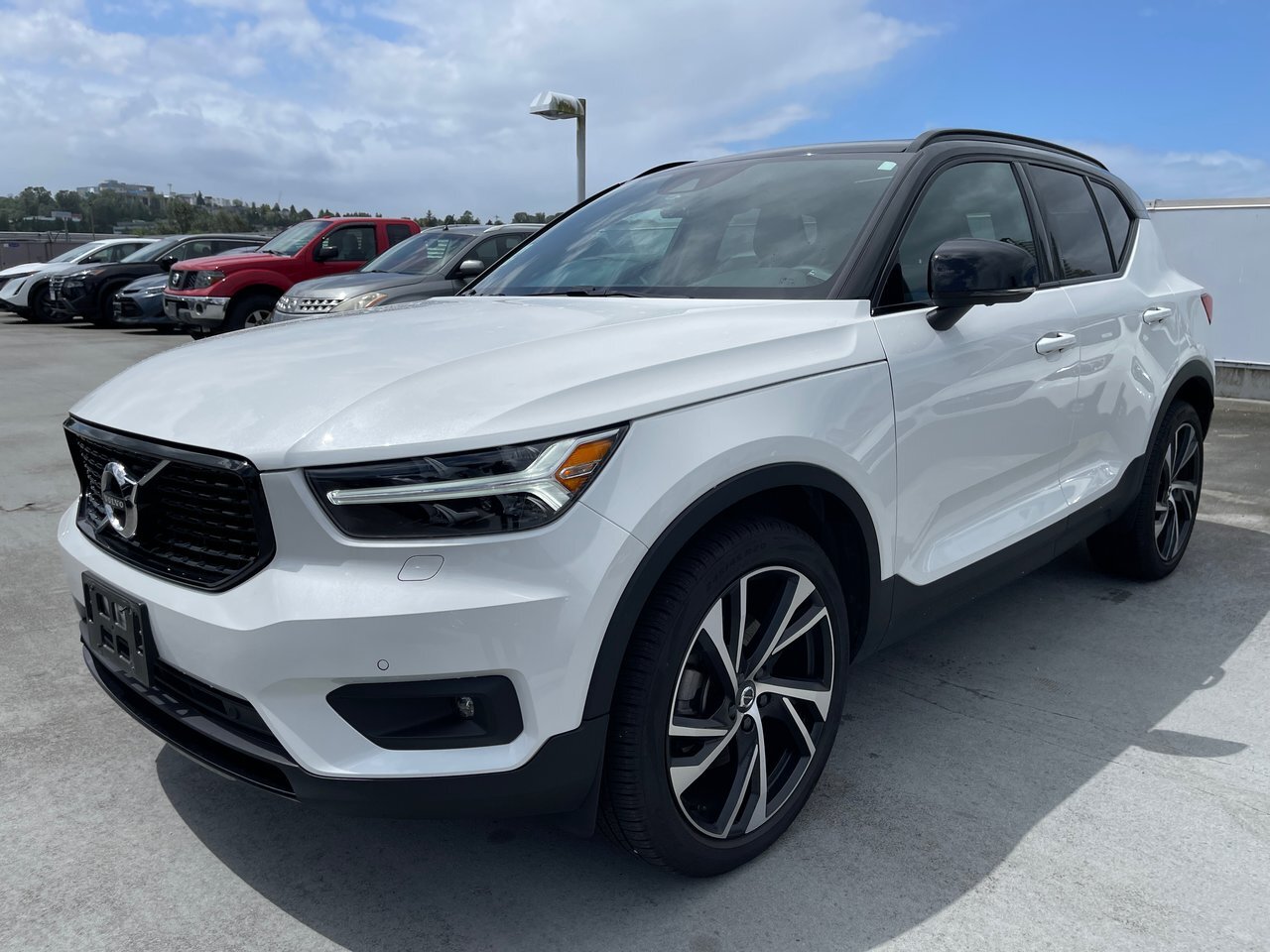 2022 Volvo XC40 R-DESIGN ONE PRICE PROMISE, ASK FOR DETAILS!