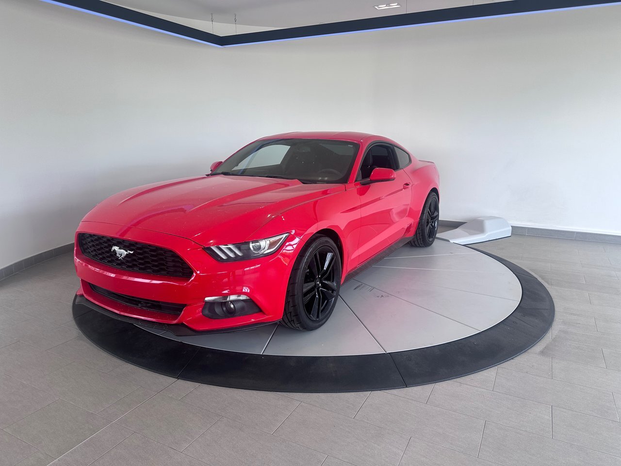 2015 Ford Mustang EcoBoost + PERFORMANCE PACK + 310HP + CAM + + 