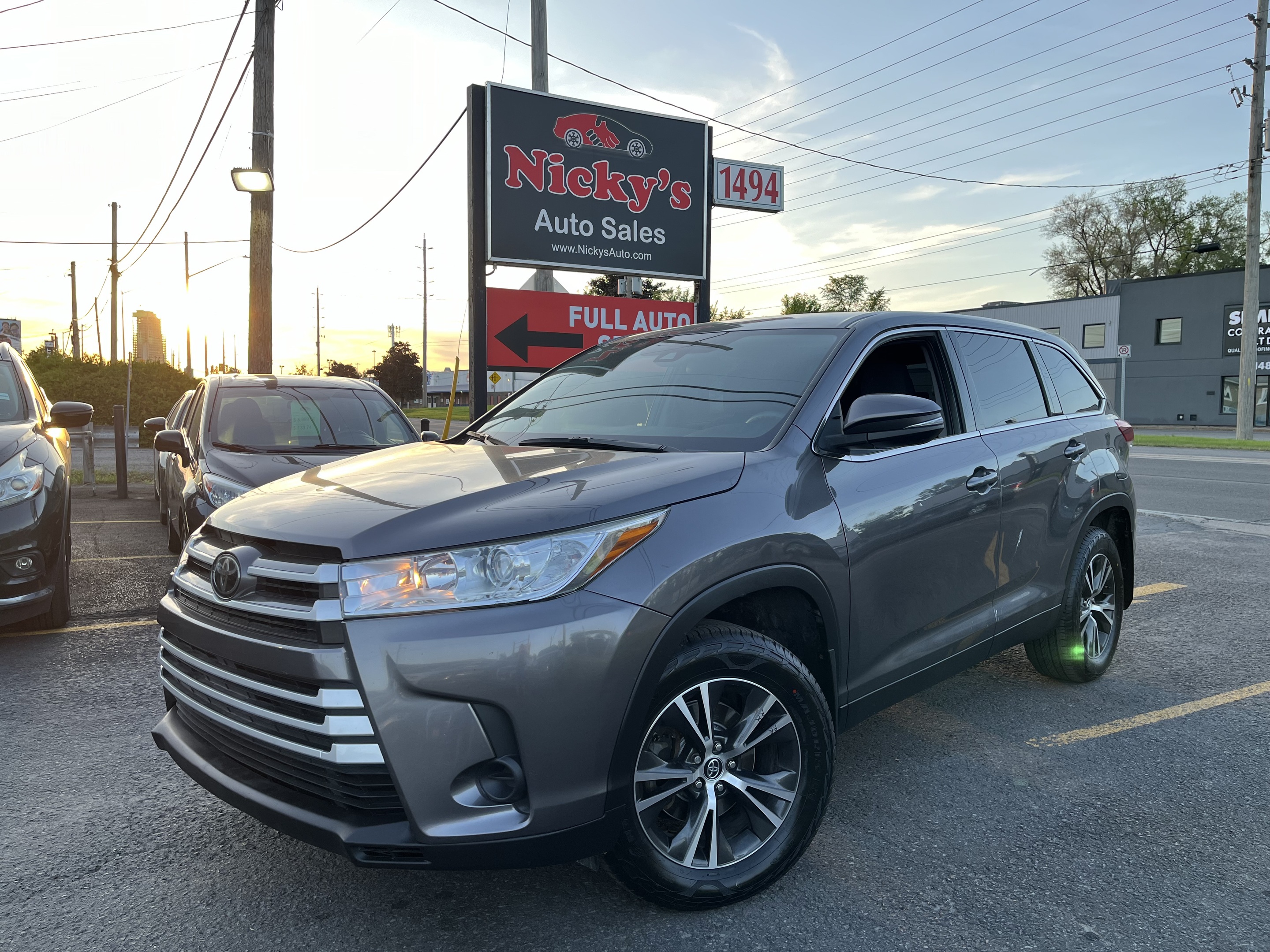 2019 Toyota Highlander LE AWD - R.CAMERA - 8 PASS - NEW TIRES!