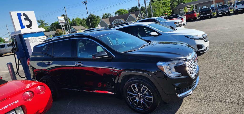 2023 GMC Terrain AWD 4dr Denali