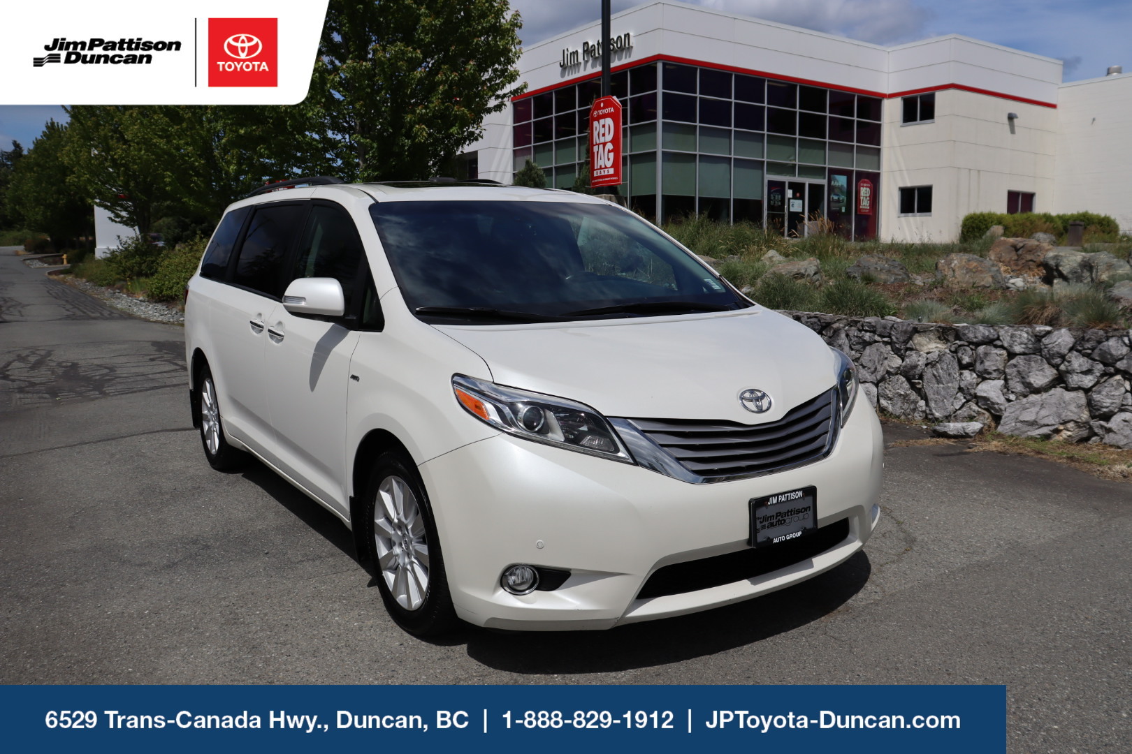 2017 Toyota Sienna 5dr XLE 7-Passenger AWD | Low KMs