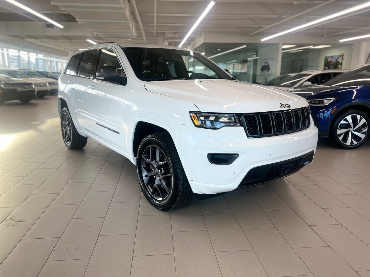 2021 Jeep Grand Cherokee 80th Anniversary Edition Leather - sunroof- mags /