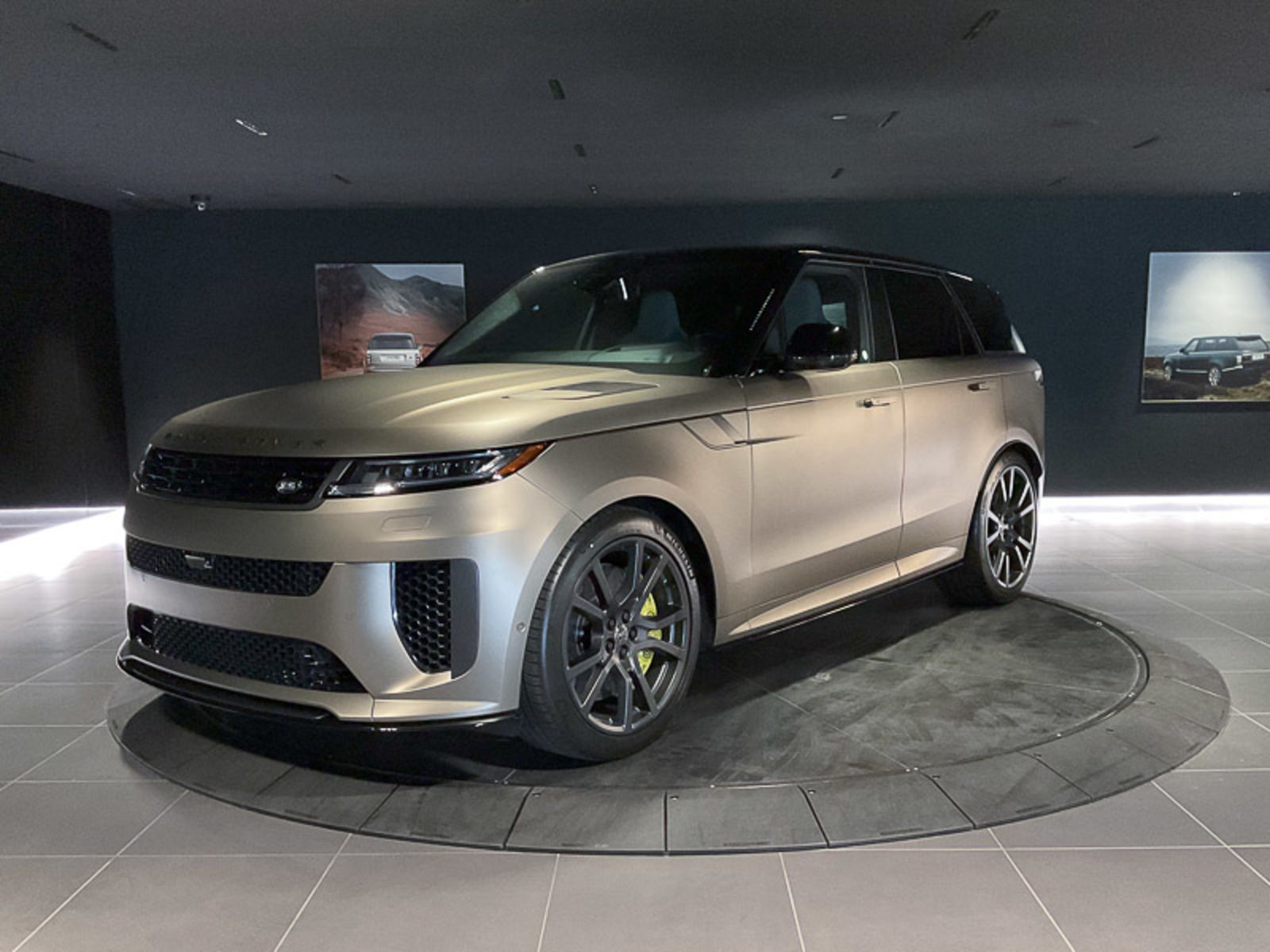 2024 Land Rover Range Rover Sport SV Edition One Carbon Bronze | Carbon Ceramic Disc