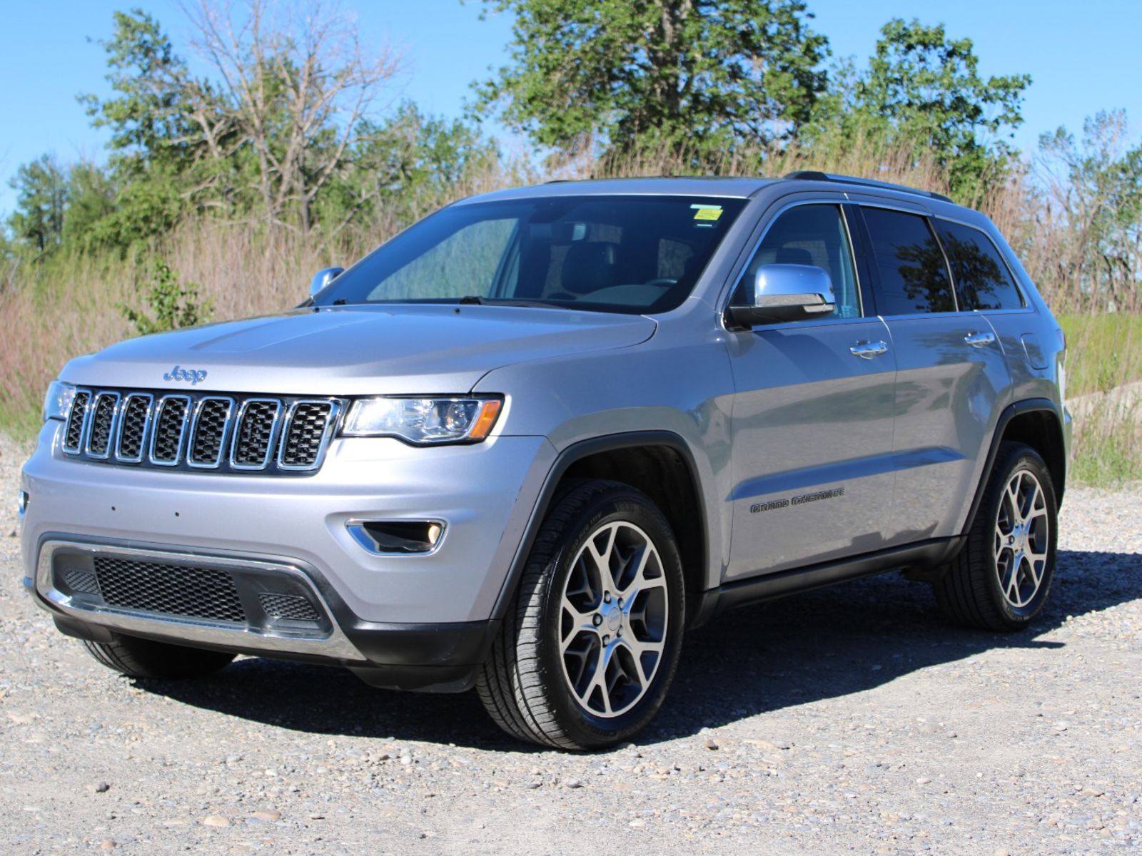 2020 Jeep Grand Cherokee LIMITED MODEL - NEW TIRES, COMPLETE SERVICE!
