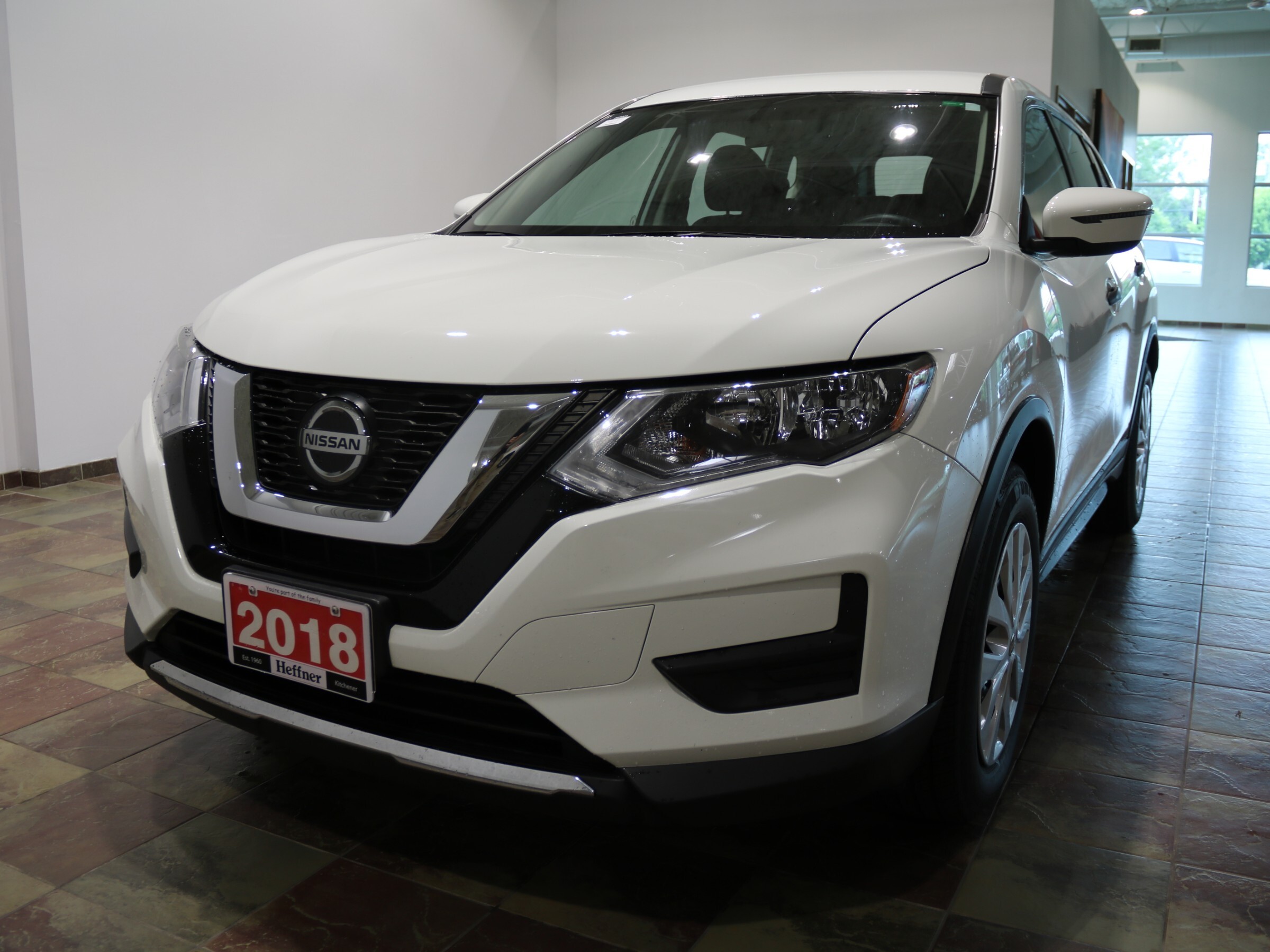 2018 Nissan Rogue SV S! BACKUP CAM! HTD SEATS! TOUCH SCREEN RADIO!