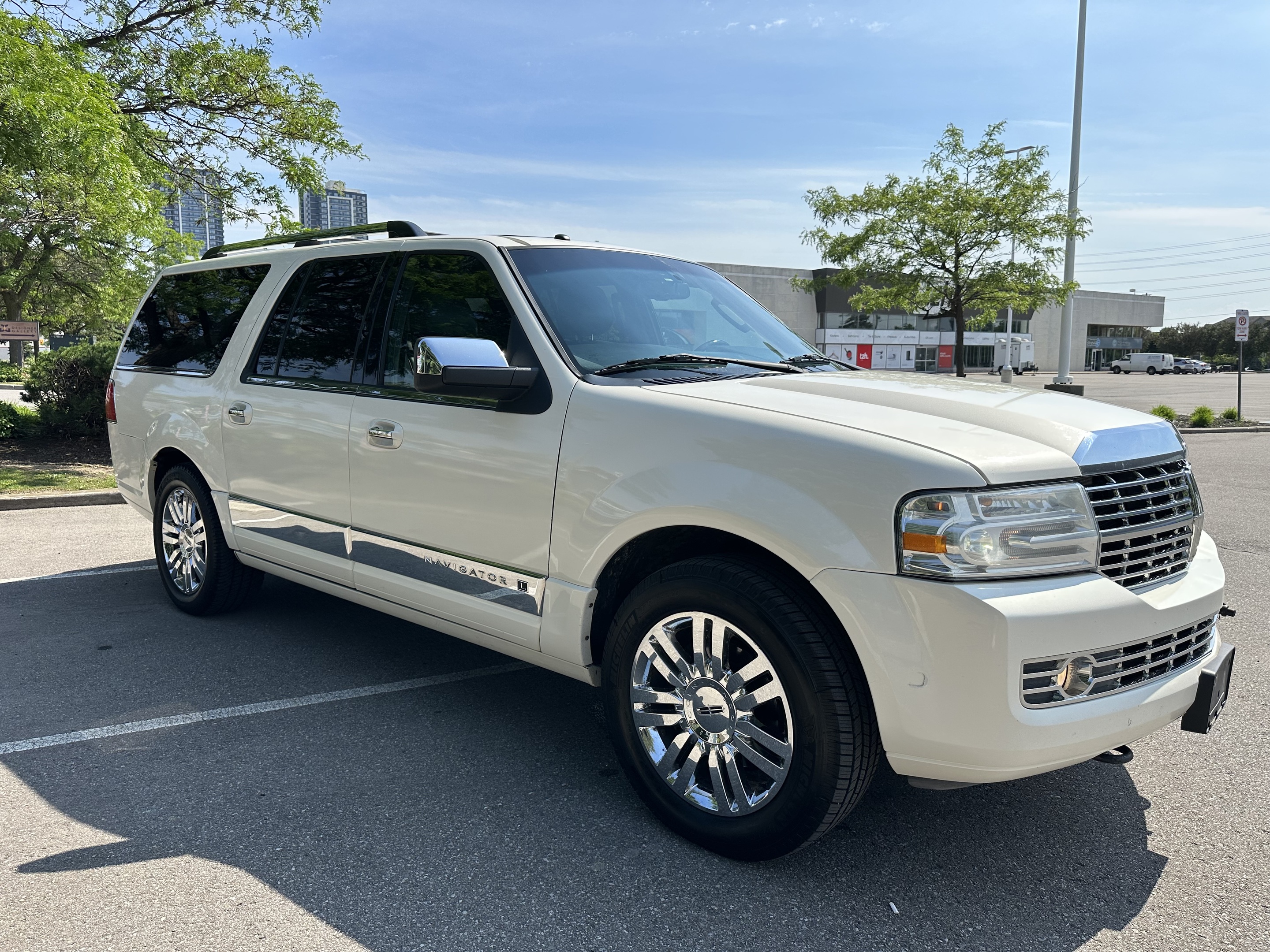 2008 Lincoln Navigator | 4WD | Ultimate | 7 Passengers | Extended | 