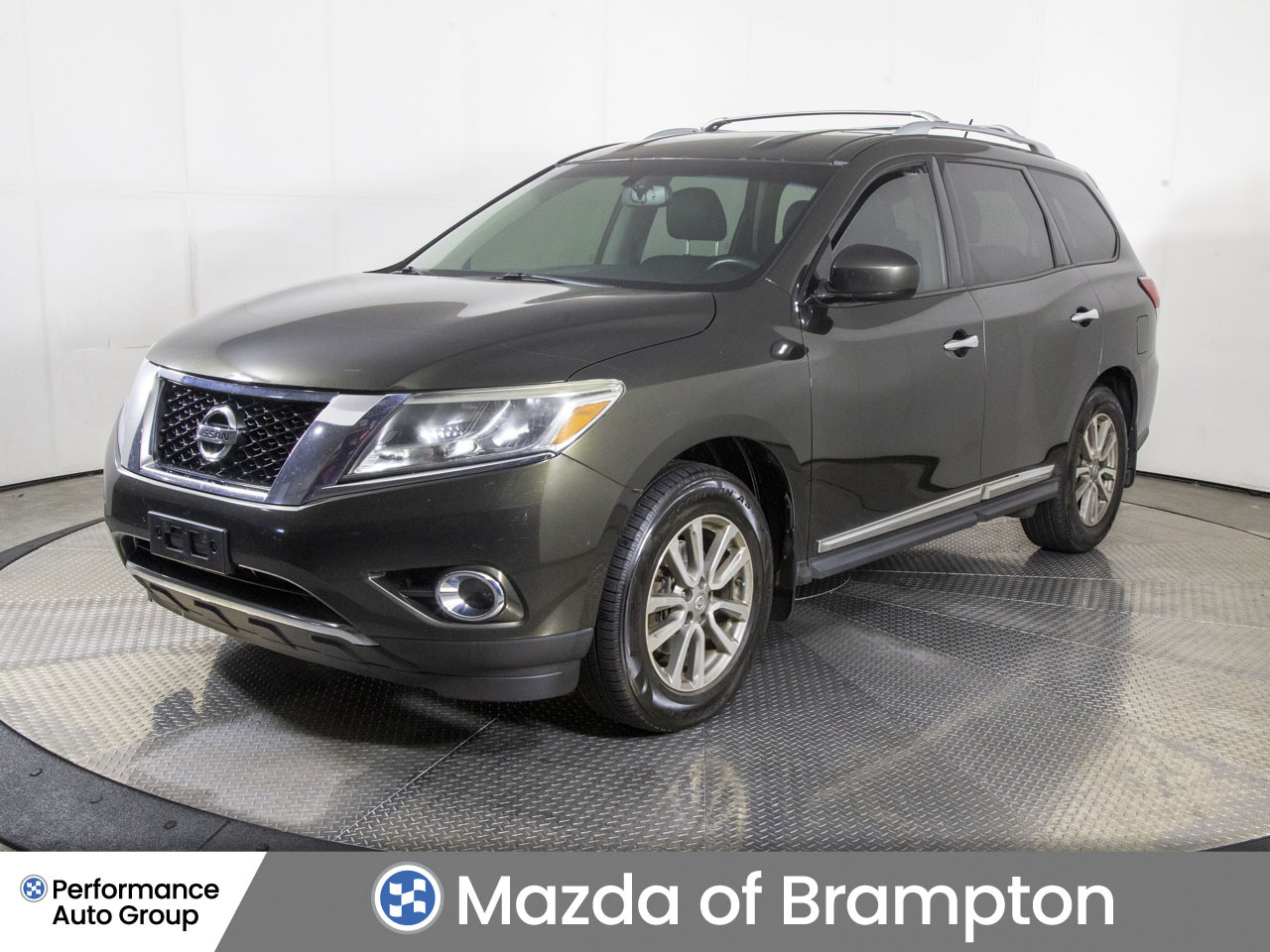 2015 Nissan Pathfinder 4WD SL LEATHER HITCH 7 SEATER CERTIFIED + LOADED!