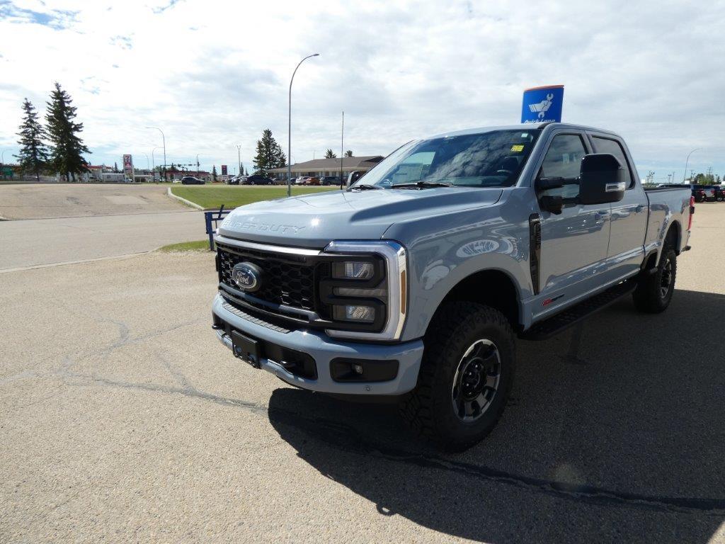 2024 Ford F-350 LARIAT 4WD Crew Cab 6.75' Box