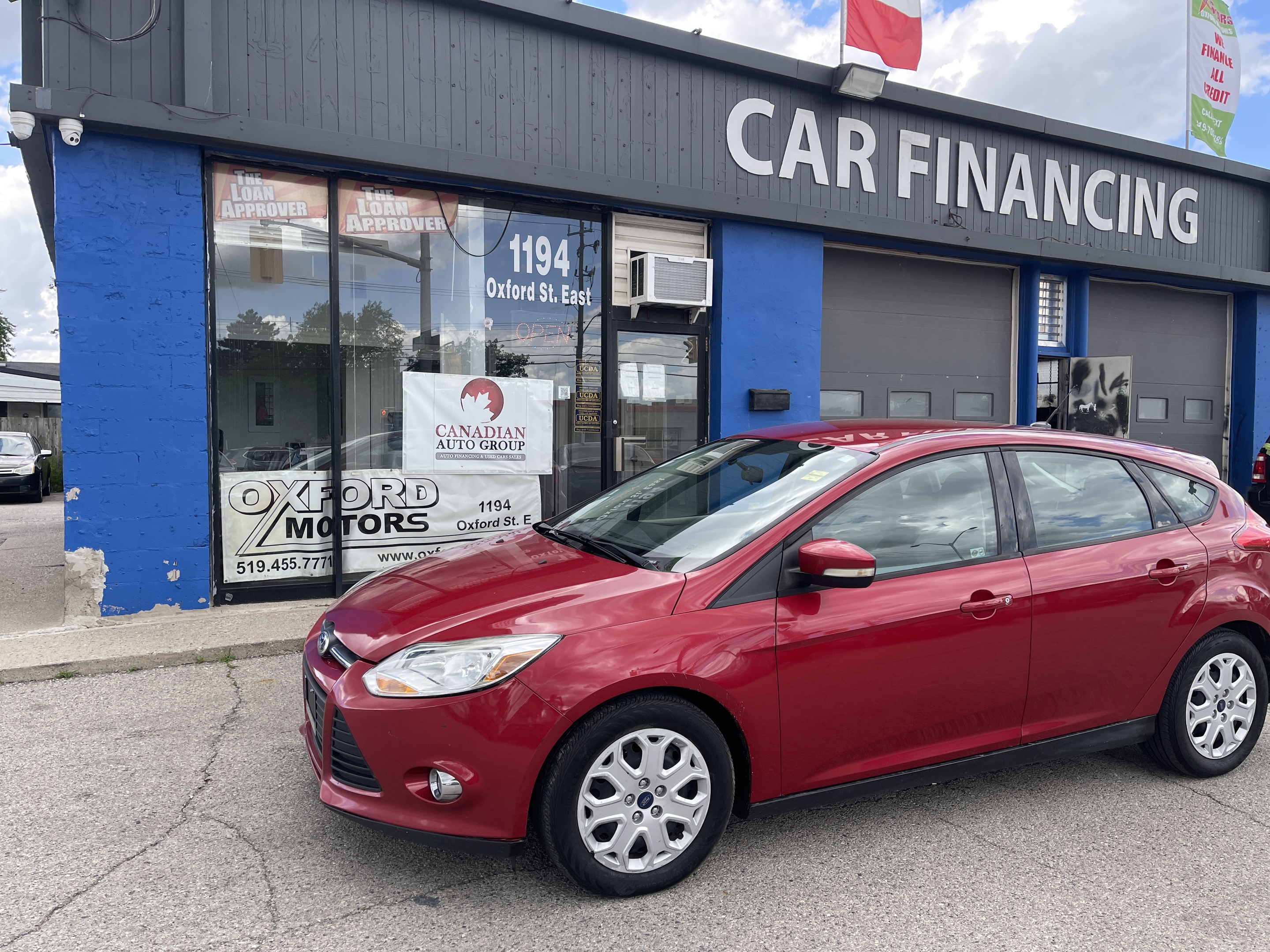 2012 Ford Focus 5dr HB SE CLEAN MUST SEE! WE FINANCE ALL CREDIT!