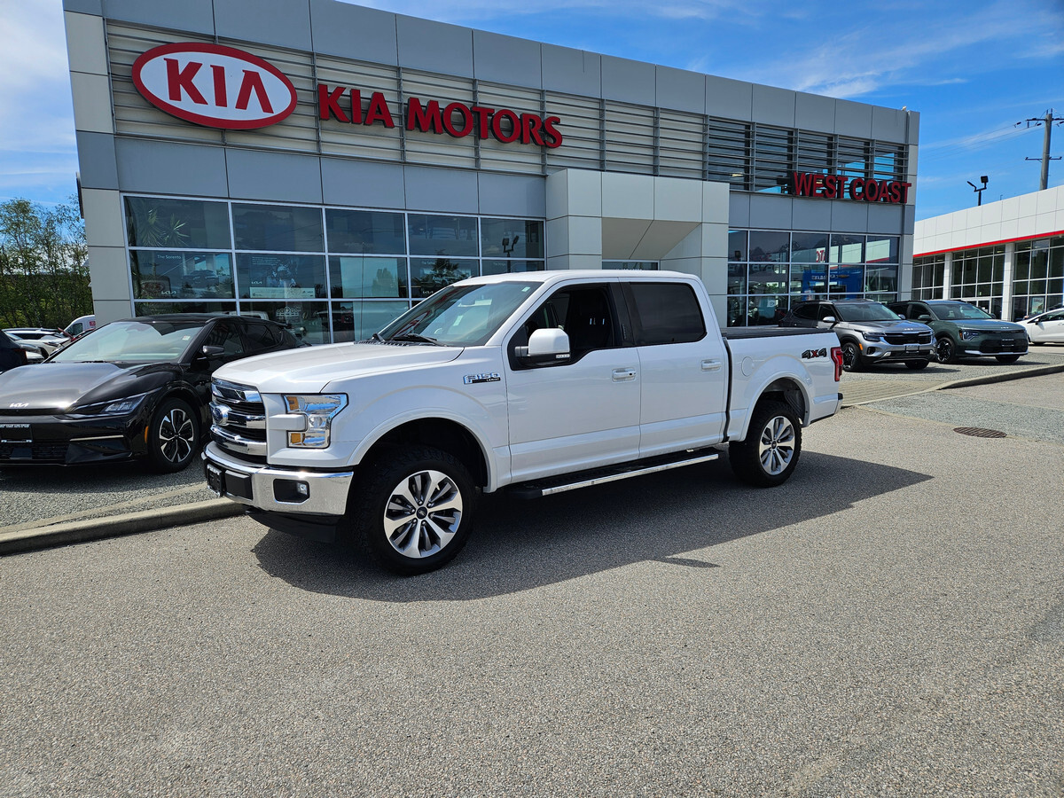 2017 Ford F-150 Lariat 4x4 Crew Cab, Leather, Power Options!