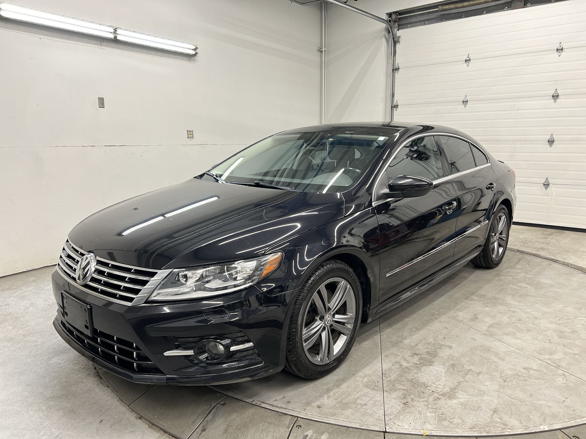 2016 Volkswagen CC R-LINE | SUNROOF | LEATHER | NAV | JUST TRADED!