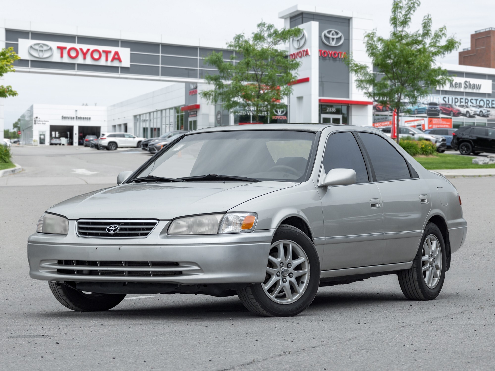 2000 Toyota Camry XLE / AS IS Special / Clean Car 